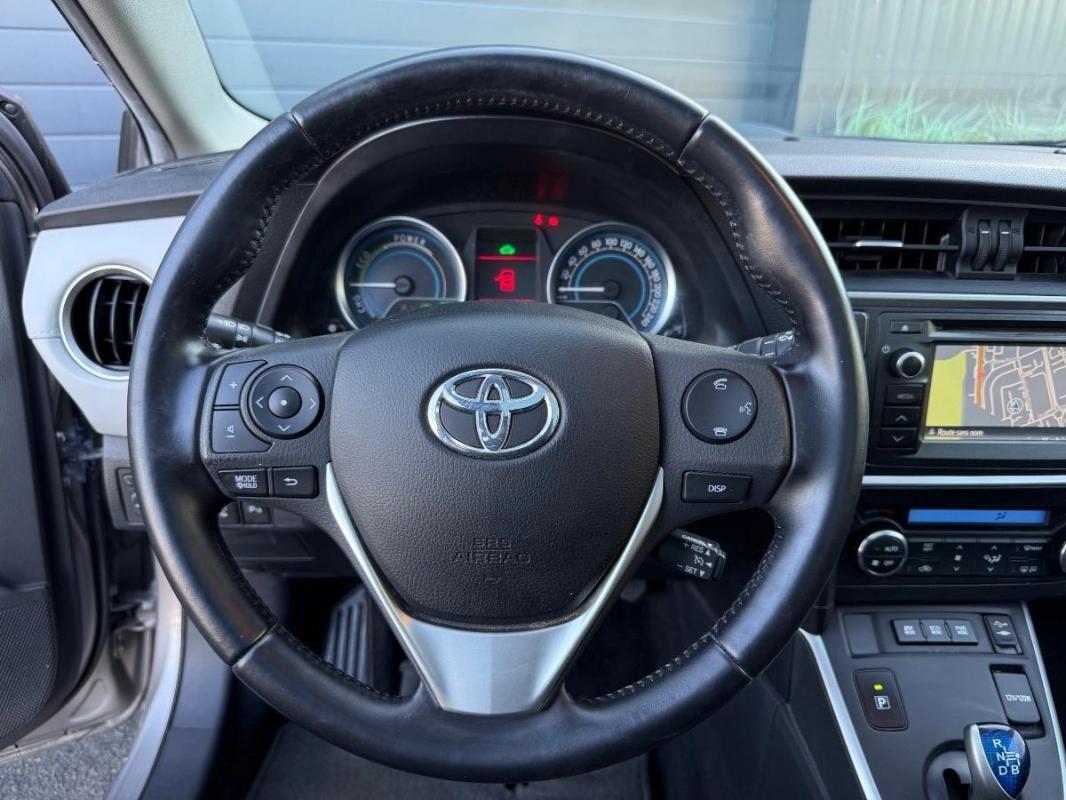 Toyota Auris Touring Sport 1.8 HSD 136h Style / Lounge 1ère main