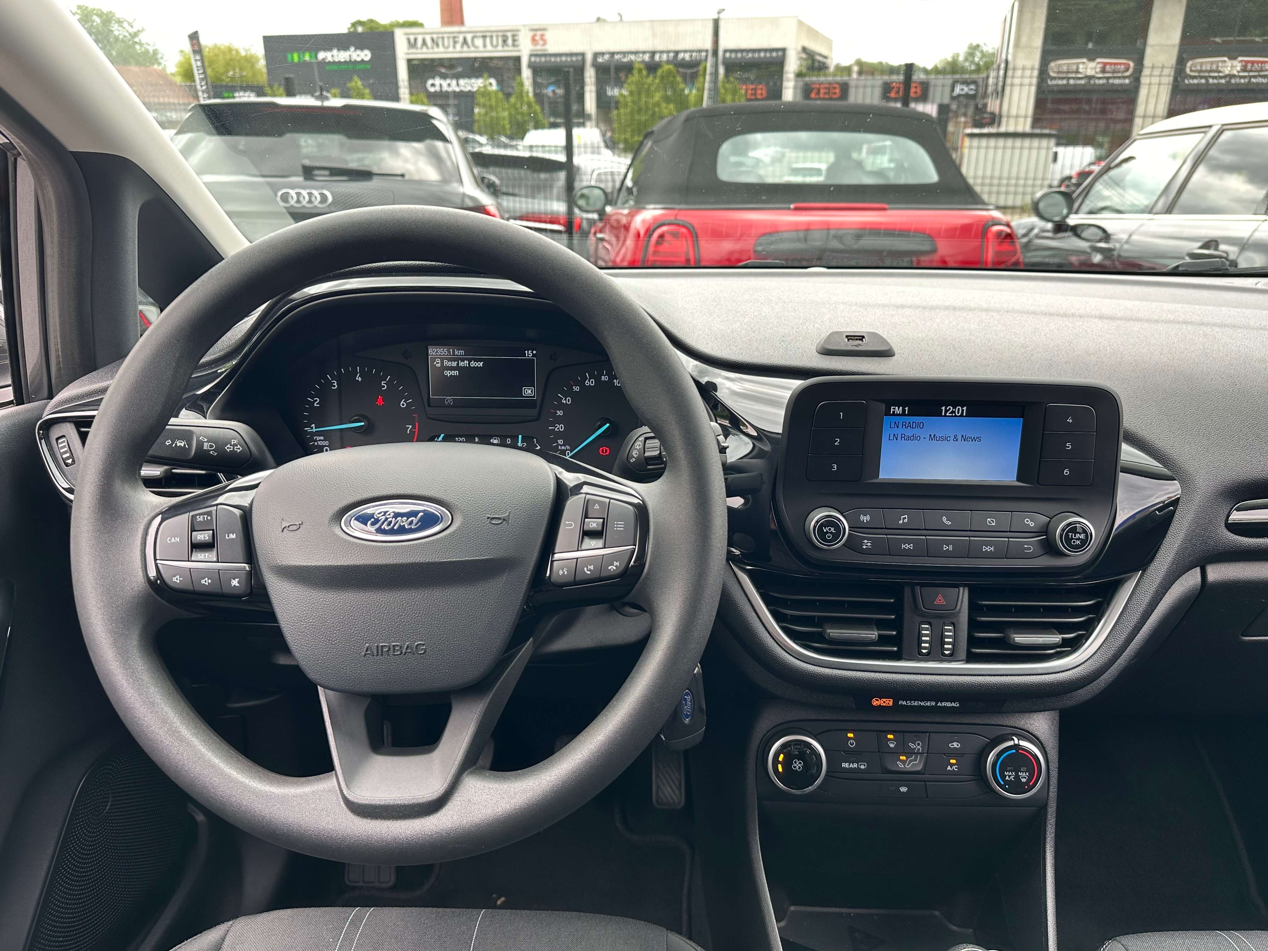 Ford Fiesta 1.1*1ER PROP*CARNET COMPLET*AIRCO*5 PORTES*GARANTIE