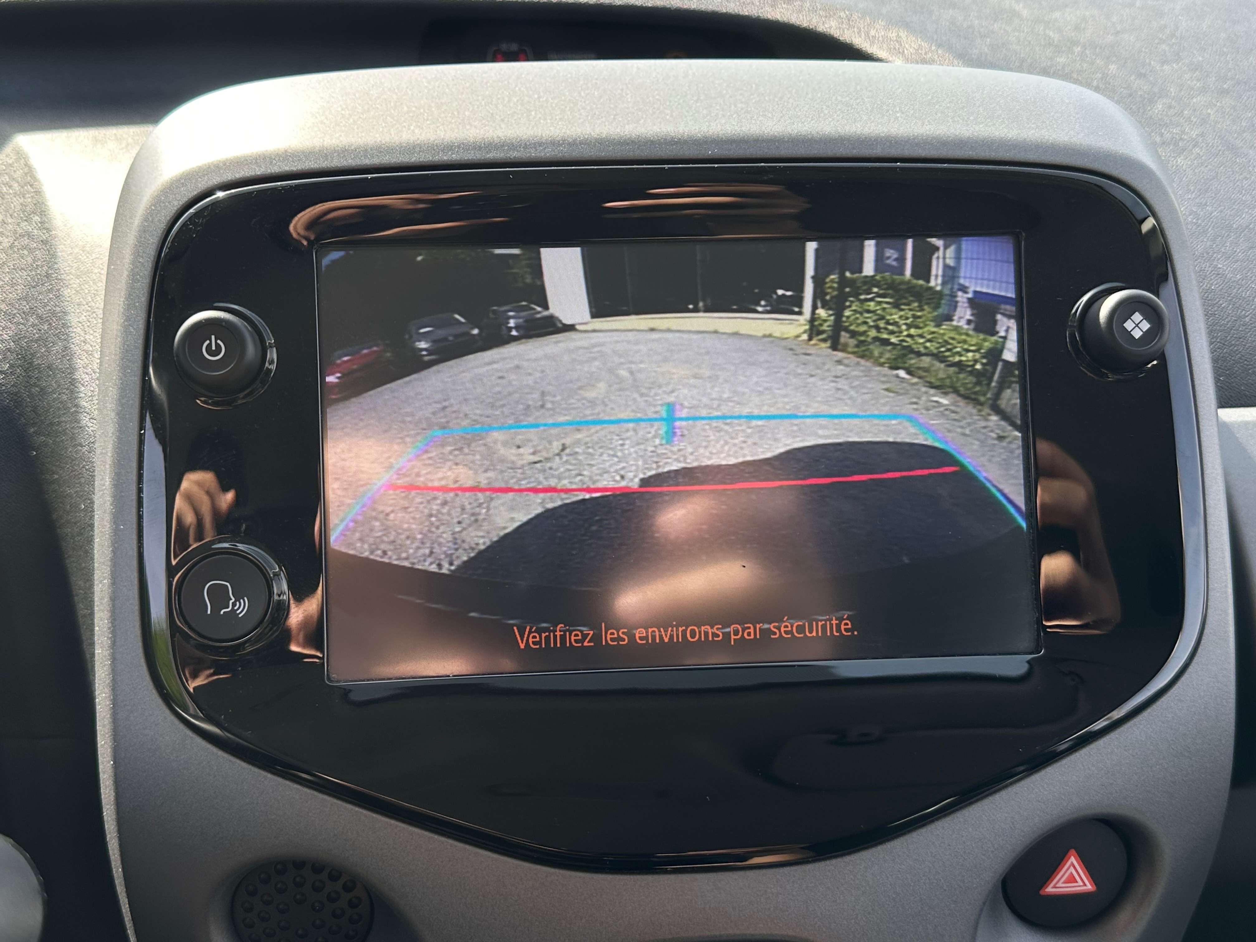 Toyota Aygo 1.0i*EURO 6D 2035 LEZ*1ER PROP*CAMERA*CARPLAY*AIRCO*GARANTIE TOYOTA 3032