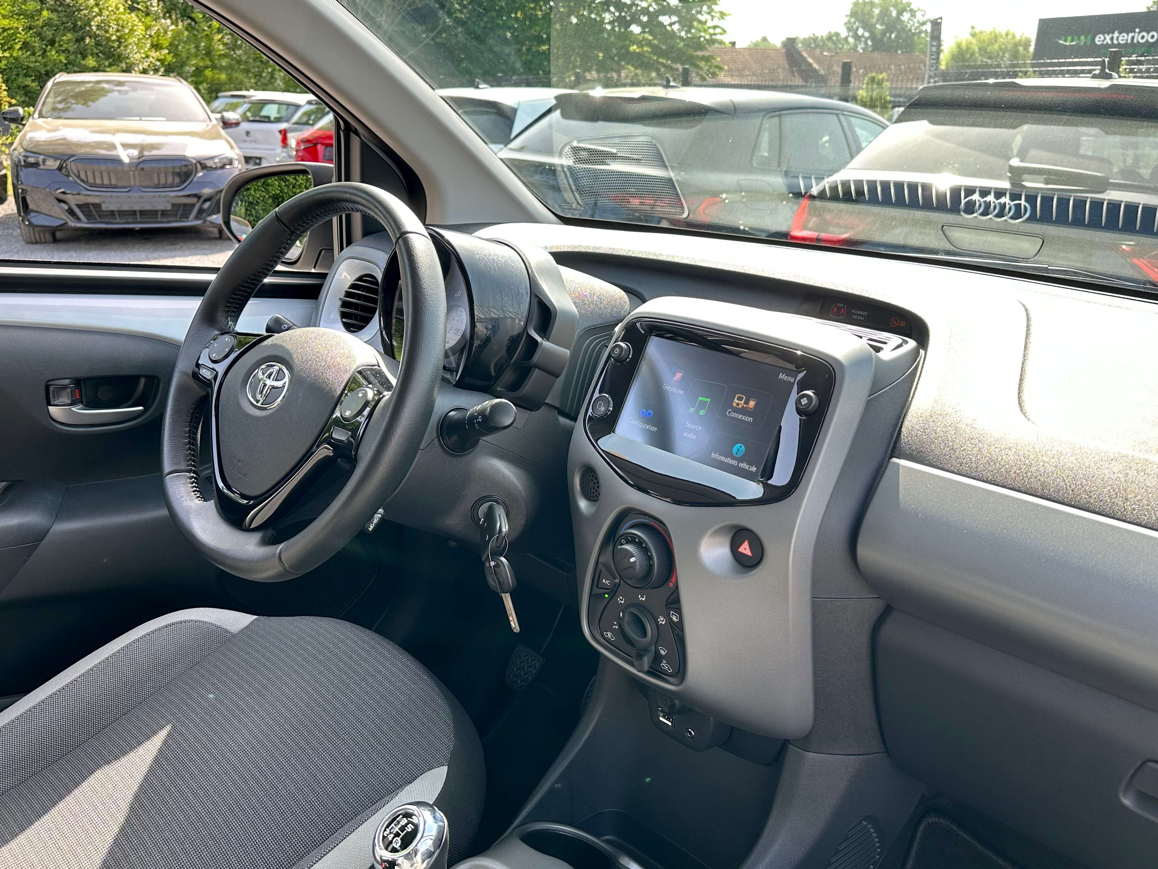 Toyota Aygo 1.0i*EURO 6D 2035 LEZ*1ER PROP*CAMERA*CARPLAY*AIRCO*GARANTIE TOYOTA 3032