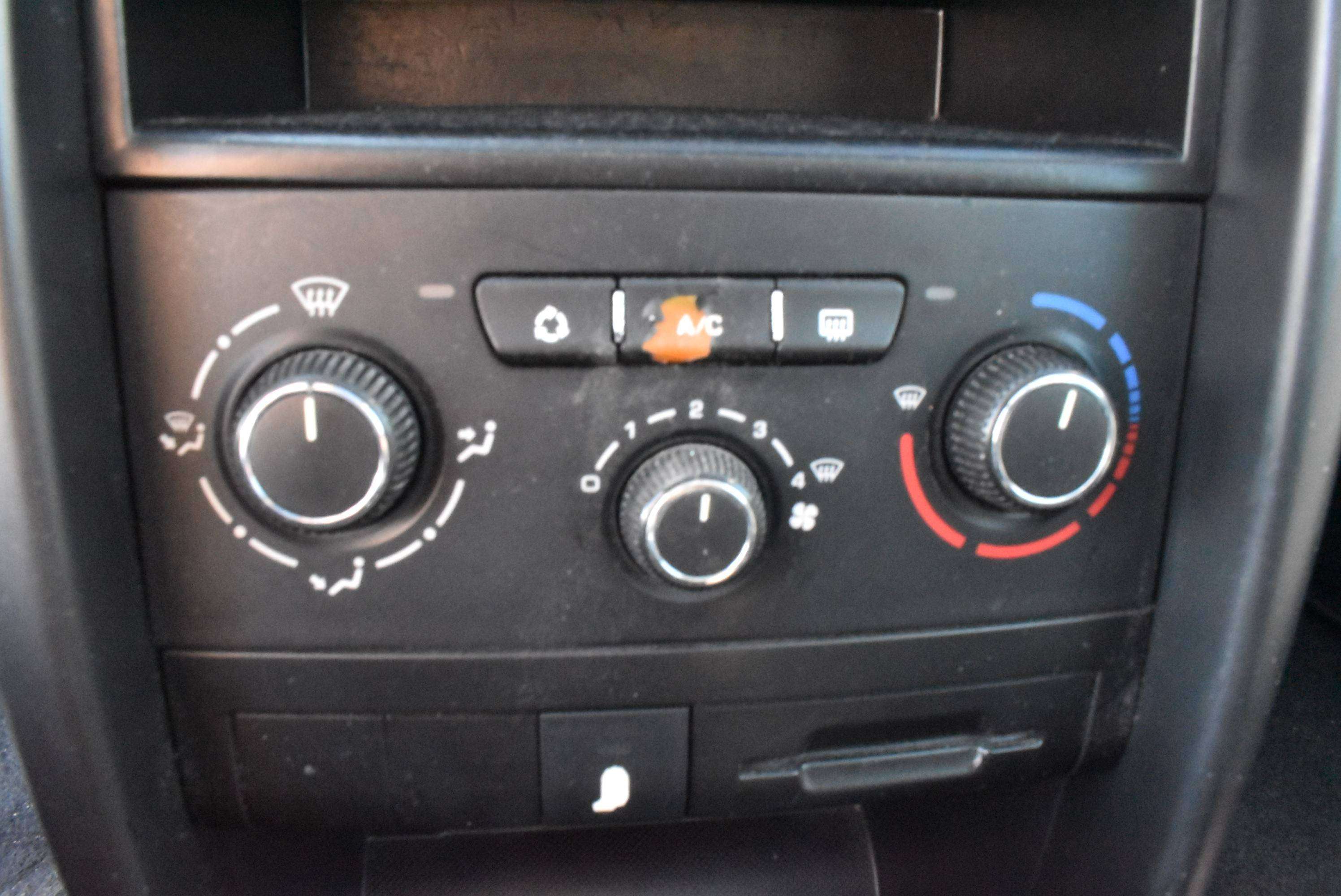 Peugeot 207 SW 1.4i Millesim 200 Airco/Pano ***12M GARANTIE***