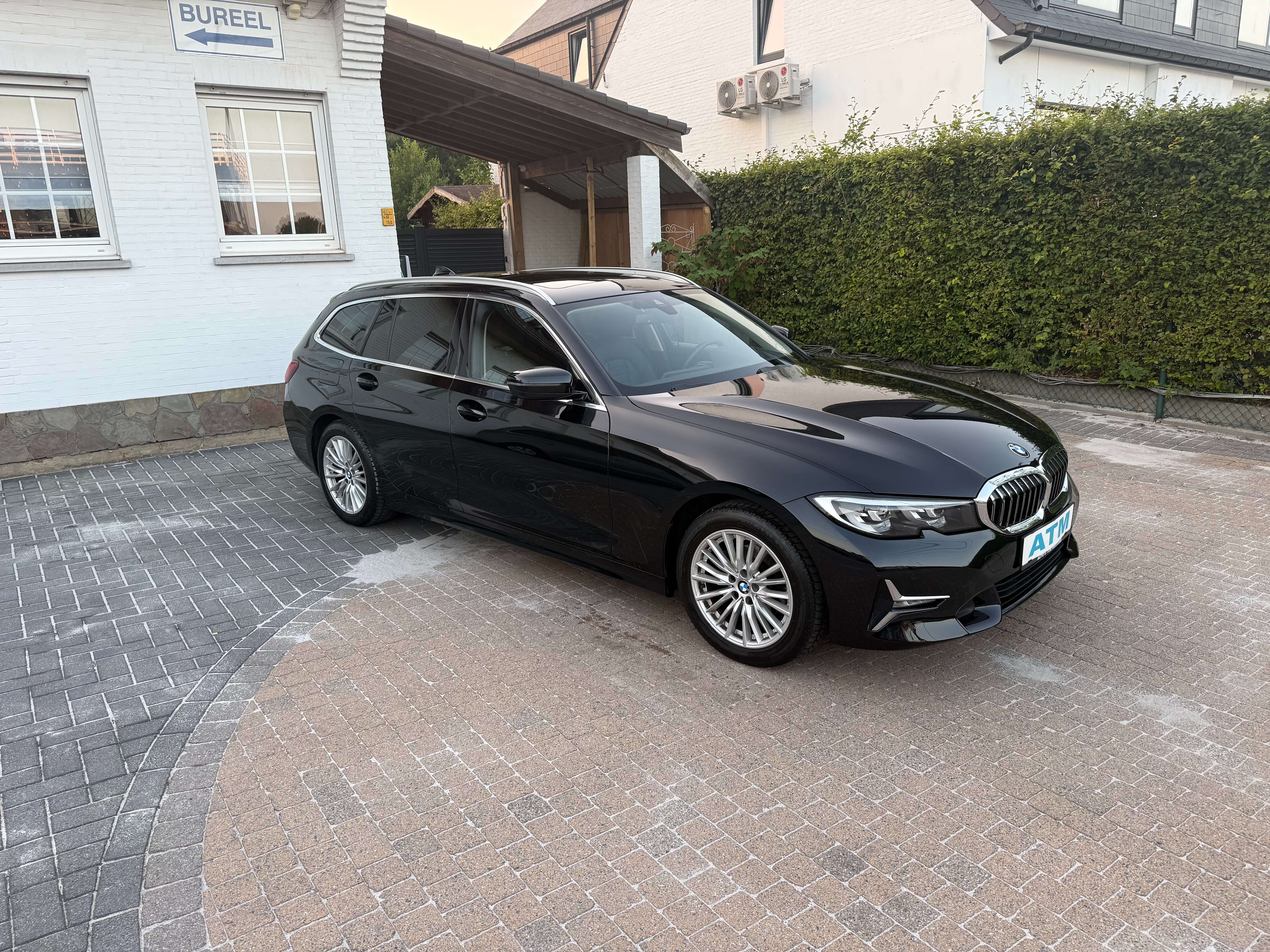 BMW 318 318d Touring Aut. Luxury Line/leder/Panodak/Airco