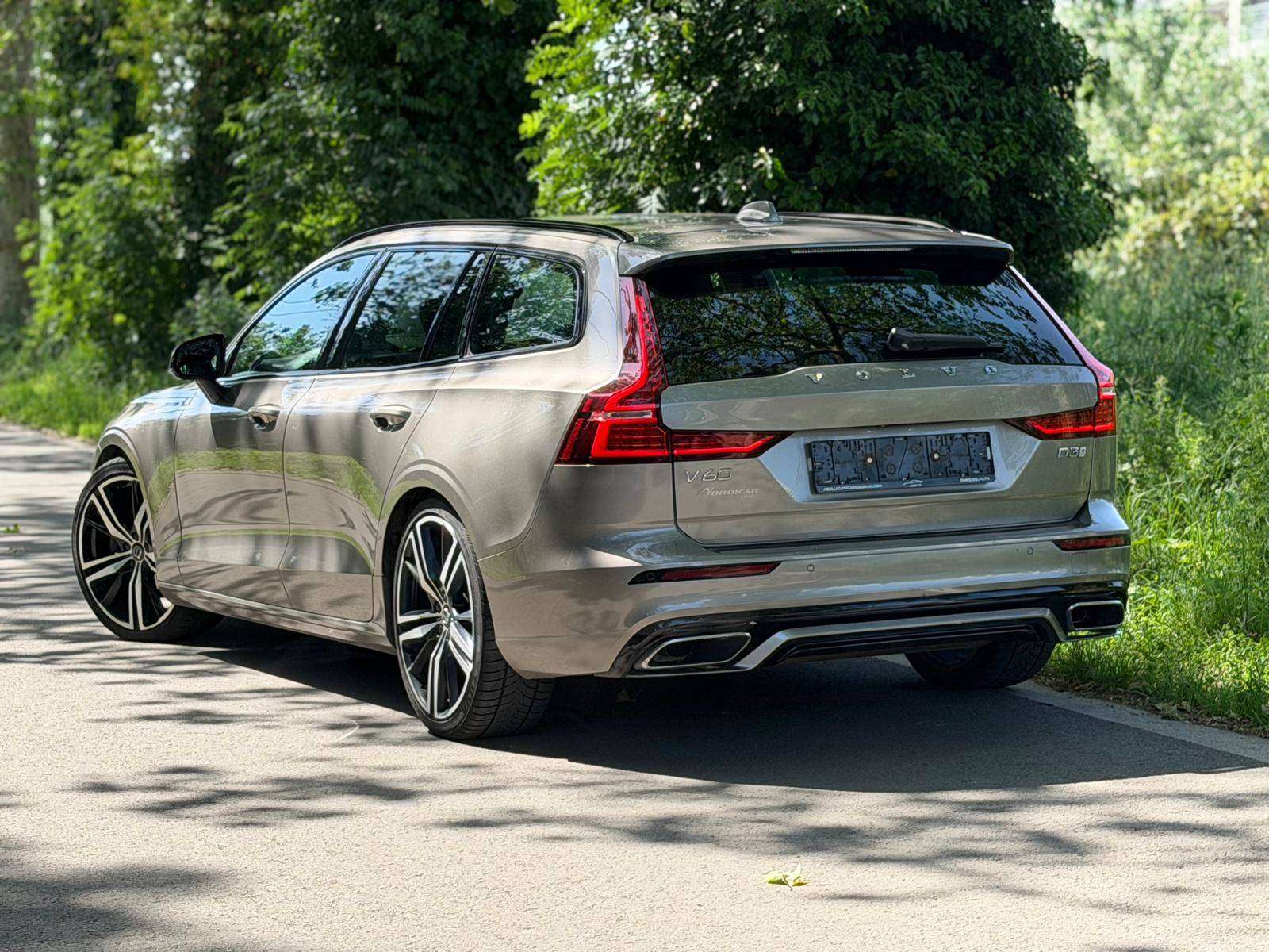 Volvo V60 2.0 D3 R-Design Geartronic