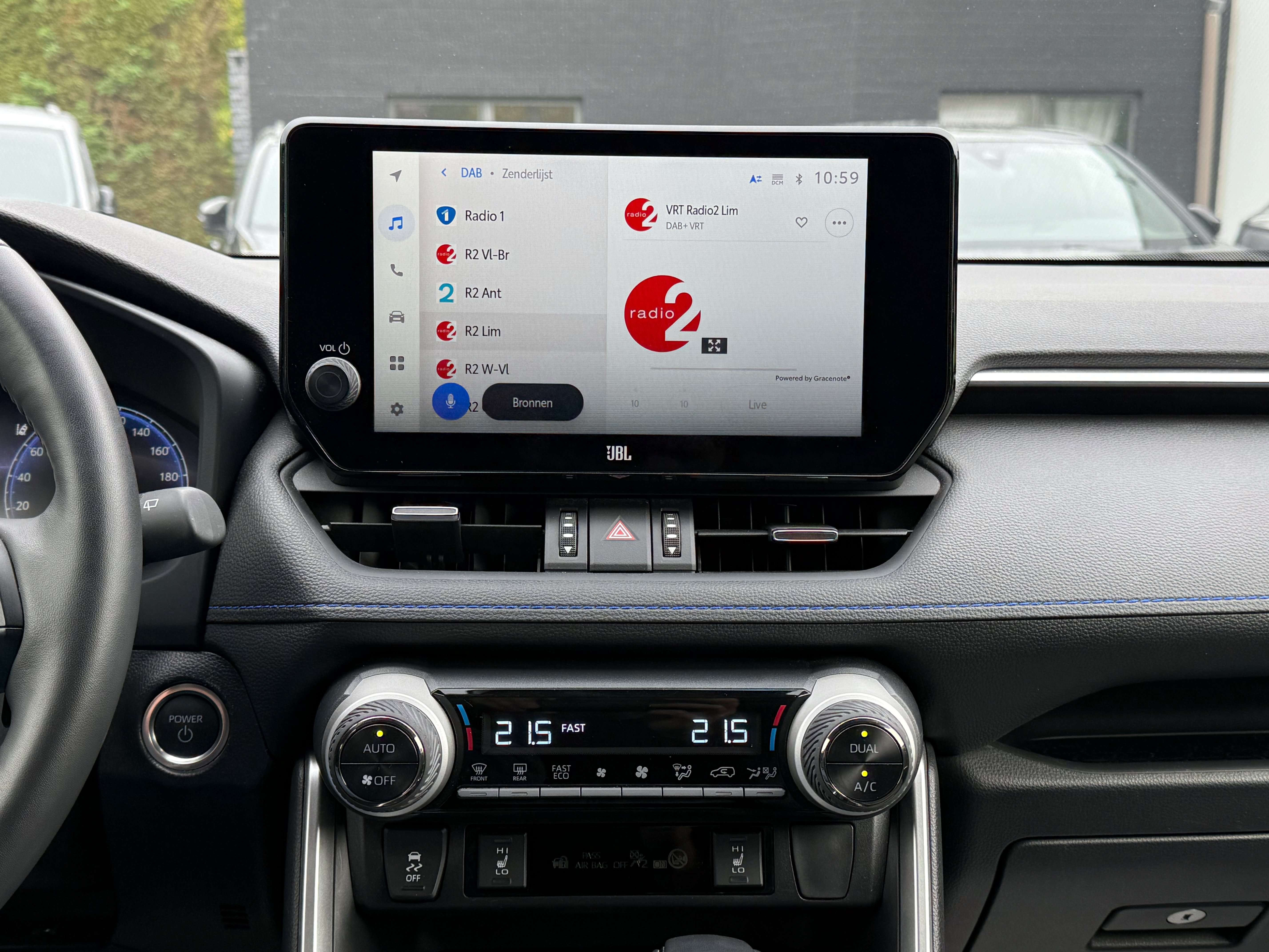 Toyota RAV 4 STYLE APPLE CARPLAY JBL SOUND 360° CAMERA