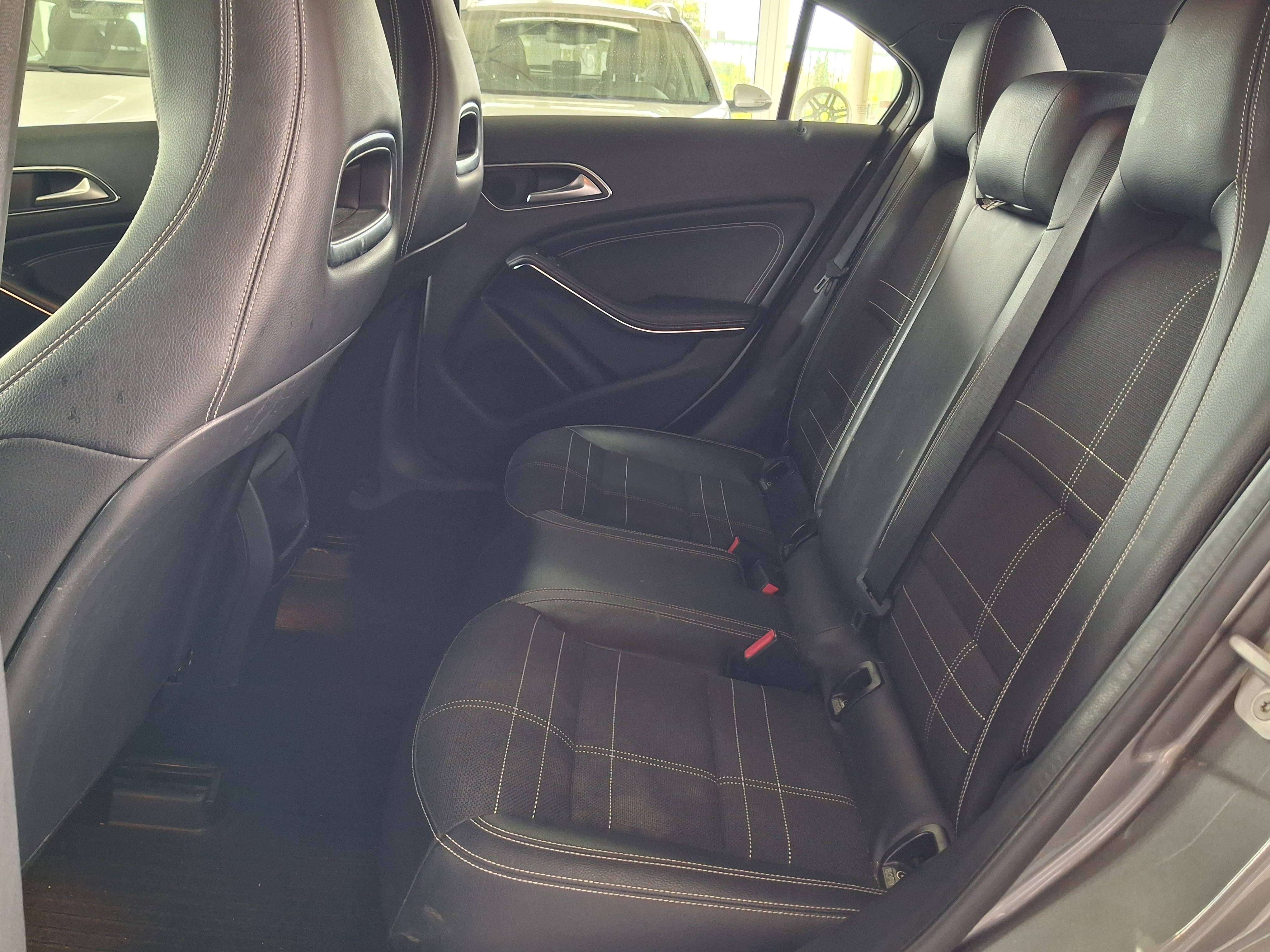 Mercedes-Benz A 180 A 180 / MARCHAND / EXPORT / NO COTROL / NO GARANTIE