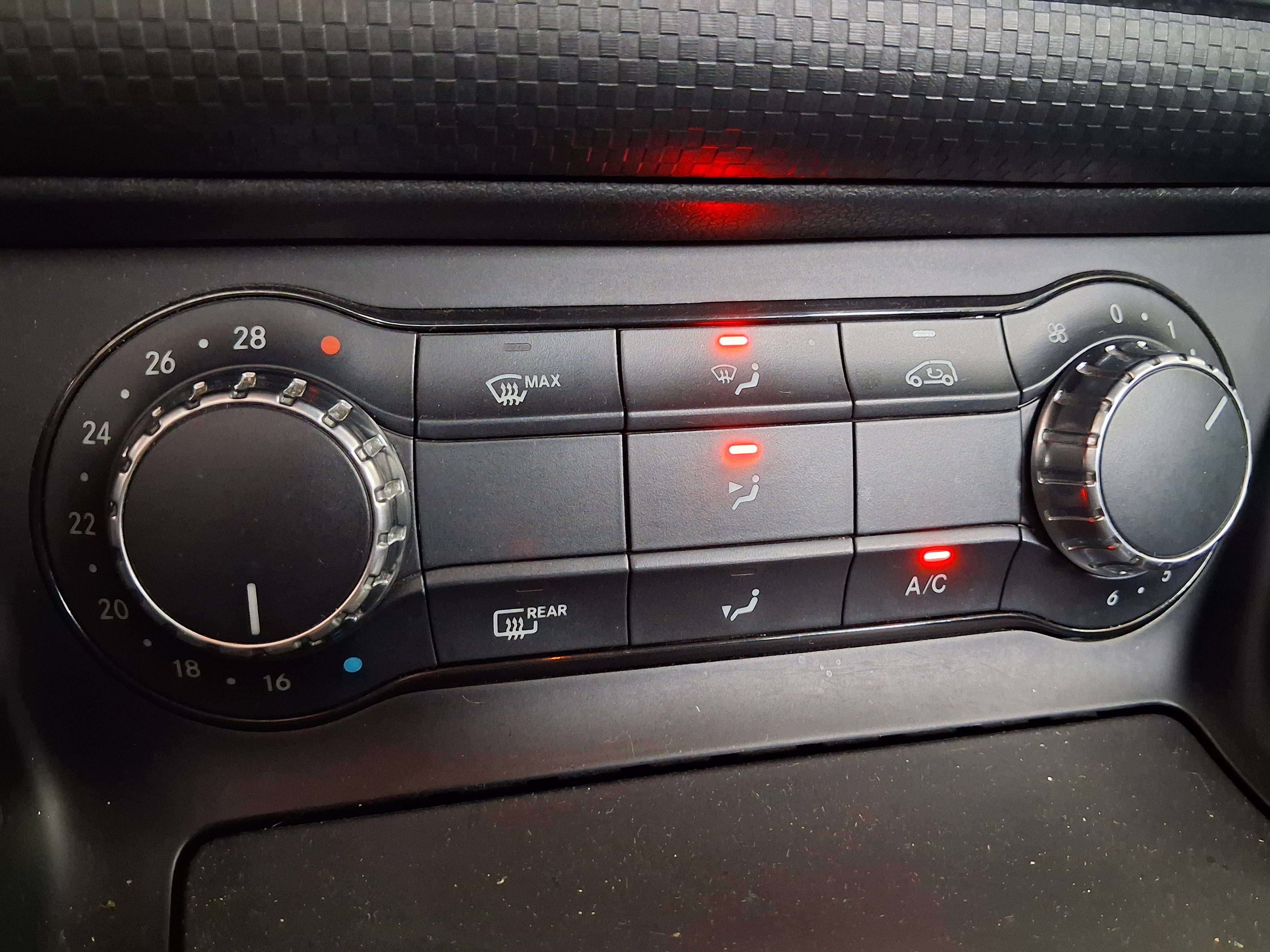 Mercedes-Benz A 180 A 180 / MARCHAND / EXPORT / NO COTROL / NO GARANTIE