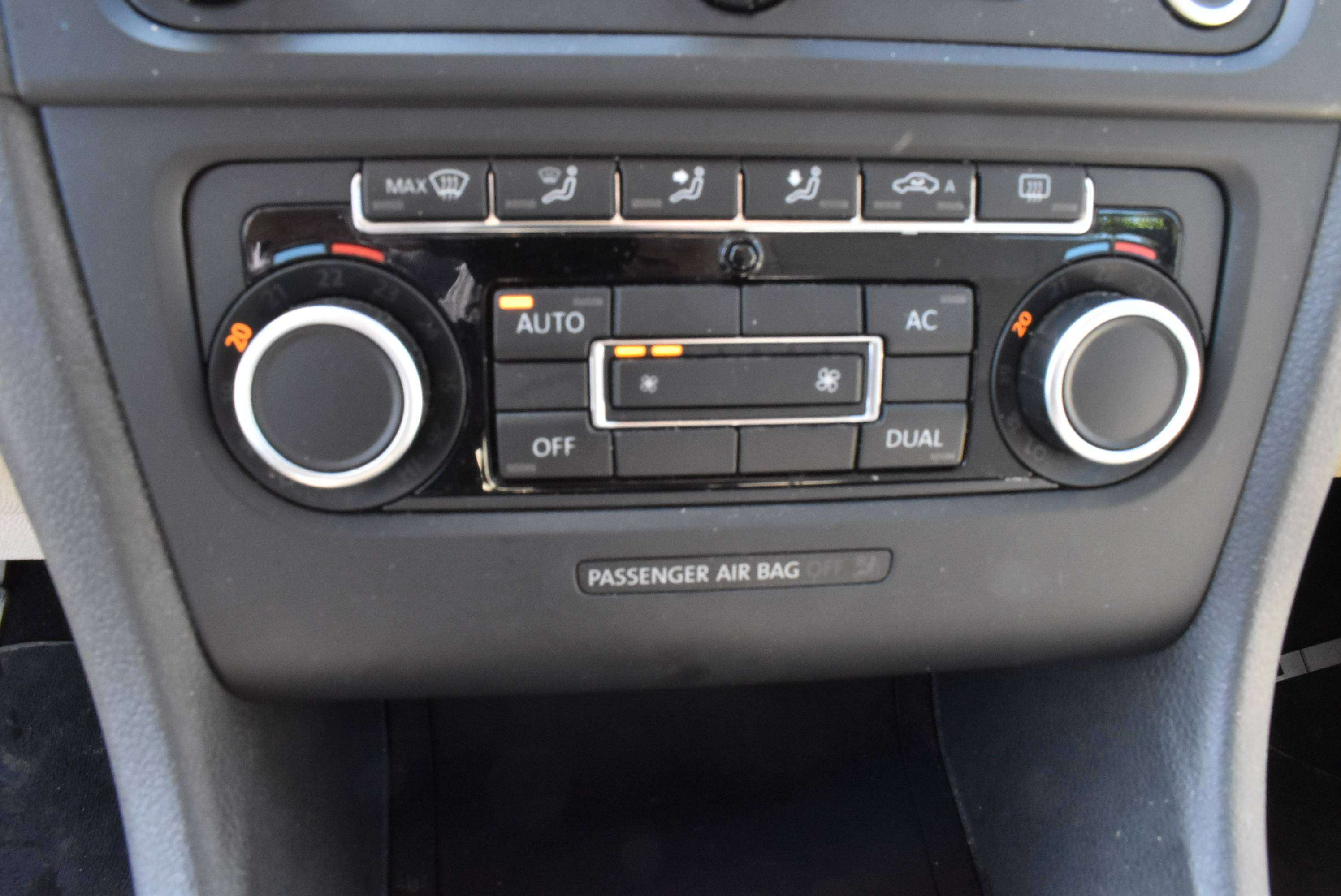 Volkswagen Golf 1.6 TDi Highline GPS ***12M GARANTIE*** 93.000KM!