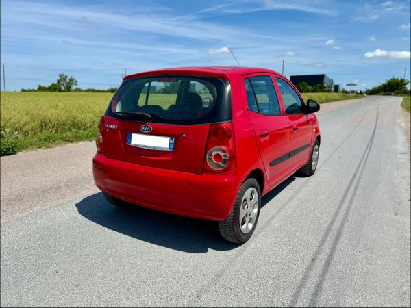 Kia Picanto (2) 1.1 65 URBAN CHIC