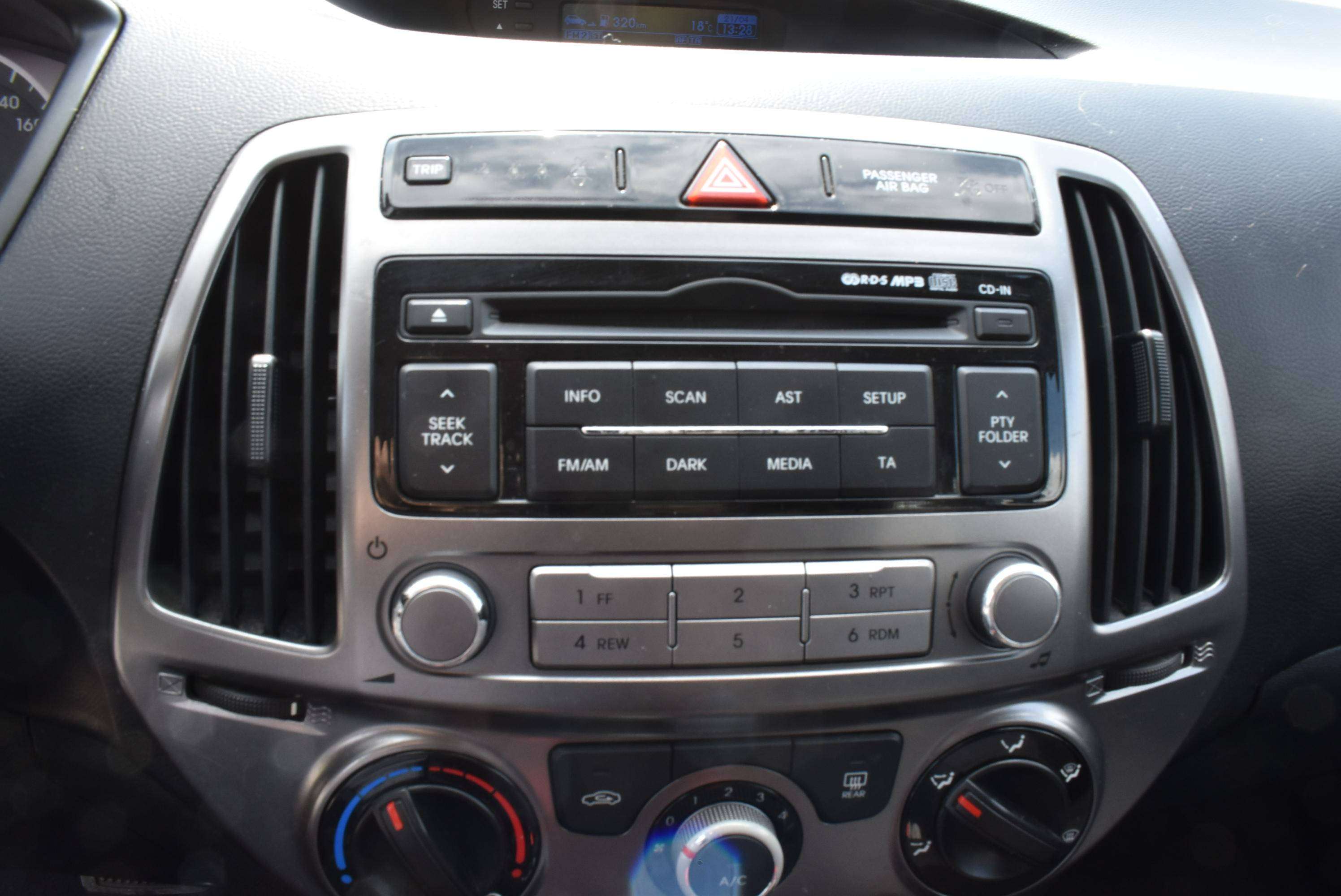 Hyundai i20 1.4i Automatique Airco **12M GARANTIE** 90.000KM!!