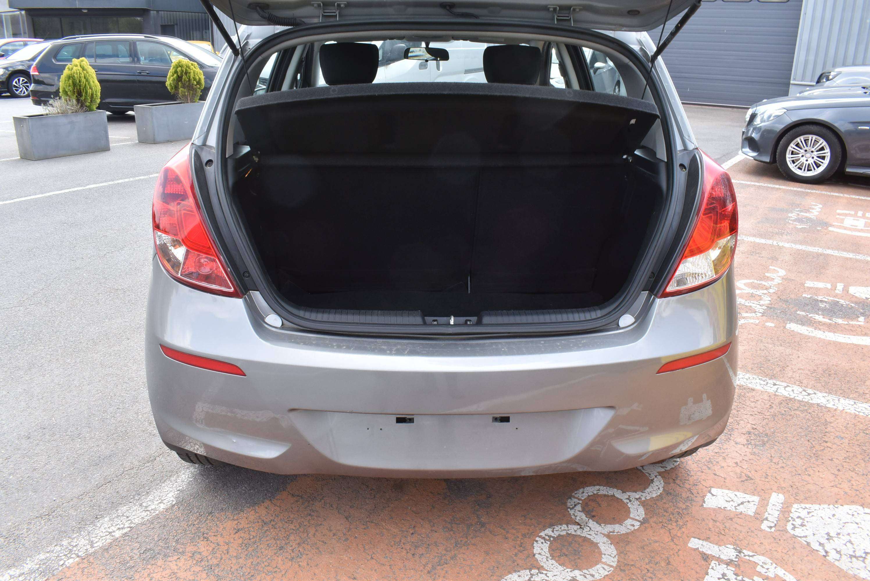 Hyundai i20 1.4i Automatique Airco **12M GARANTIE** 90.000KM!!