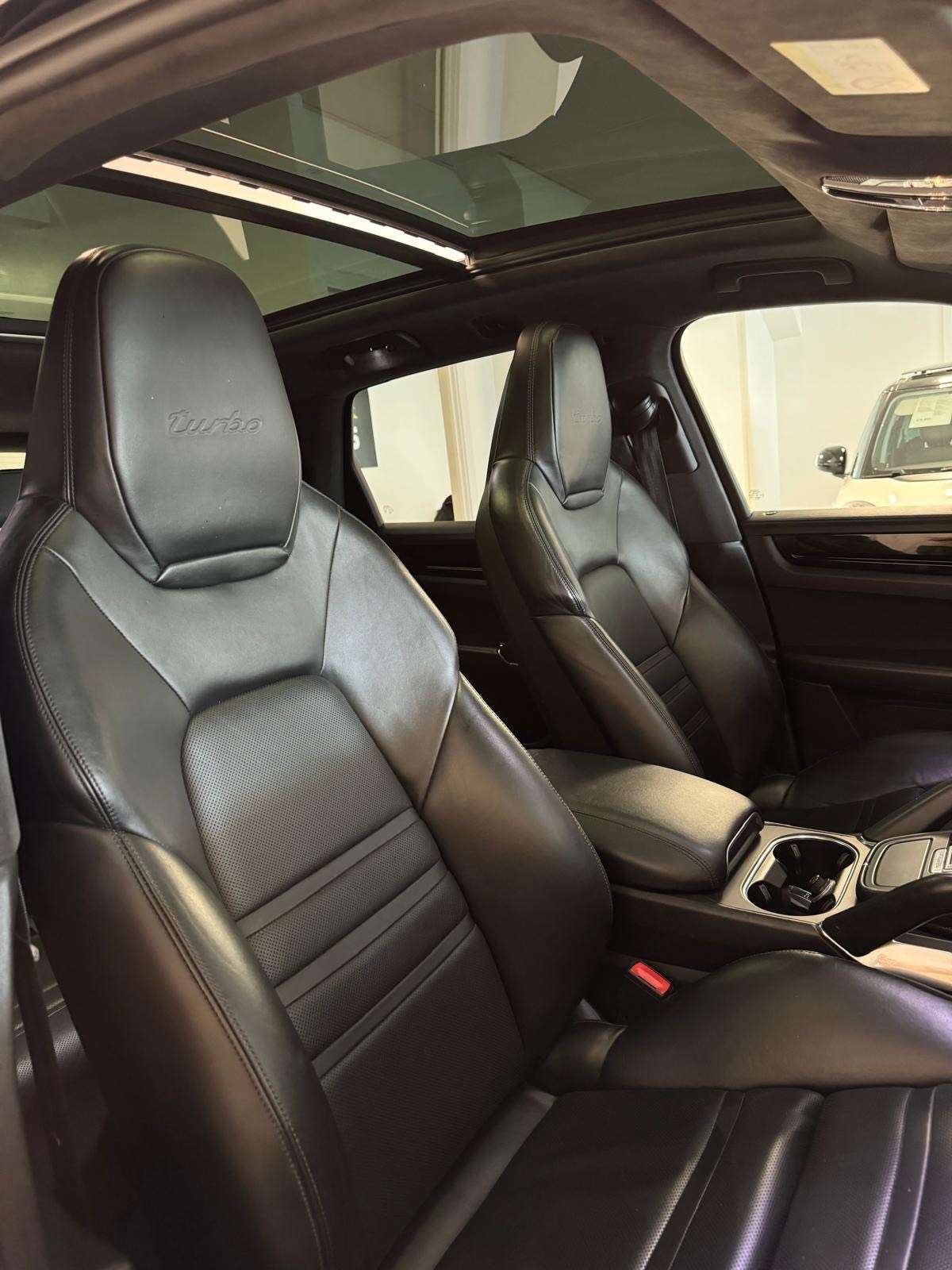 Porsche Cayenne 4.0 Bi-Turbo V8 Tiptronic 1 Jaar Garantie