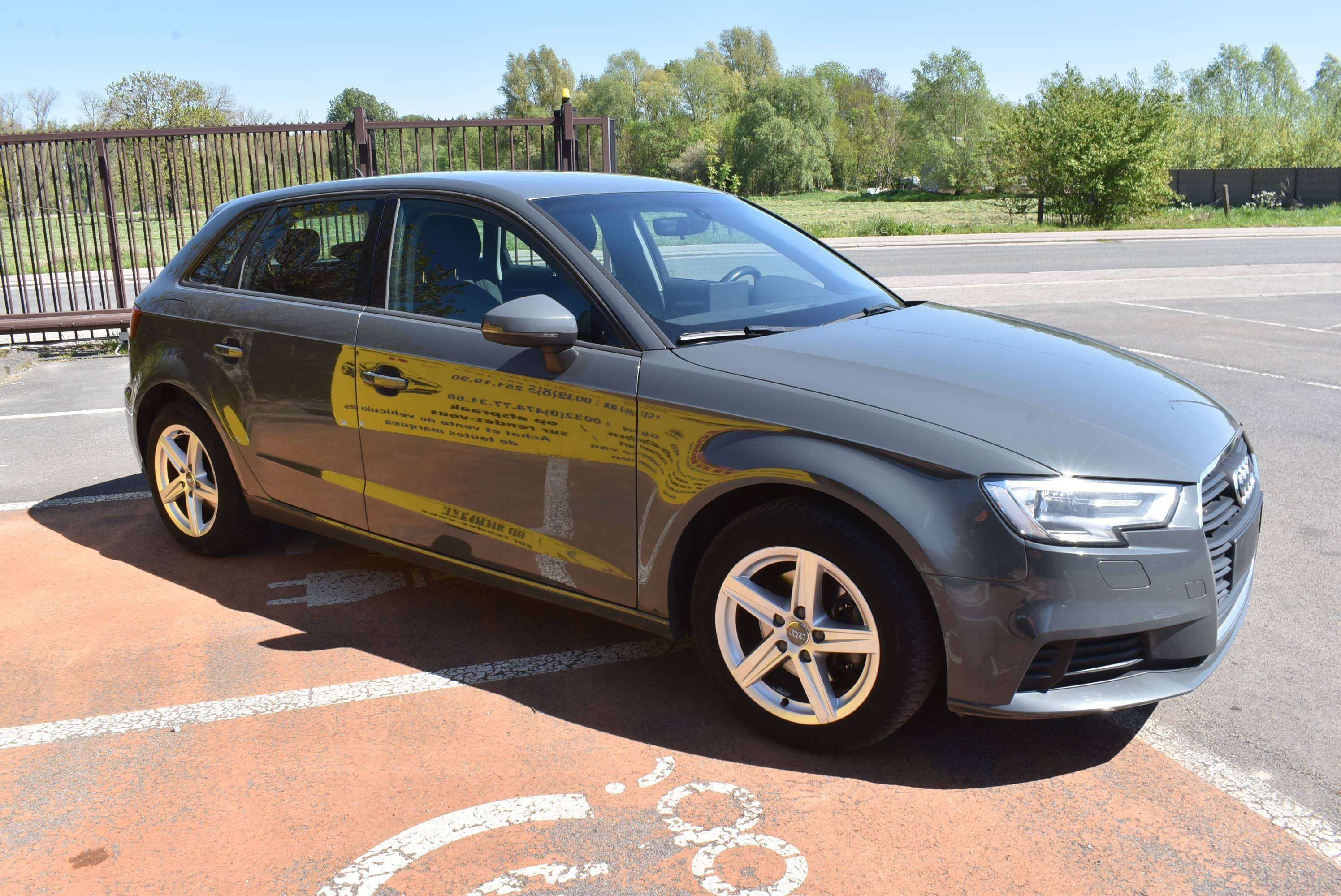 Audi A3 Sportback 1.6 TDi Design Airco/GPS/Xenon