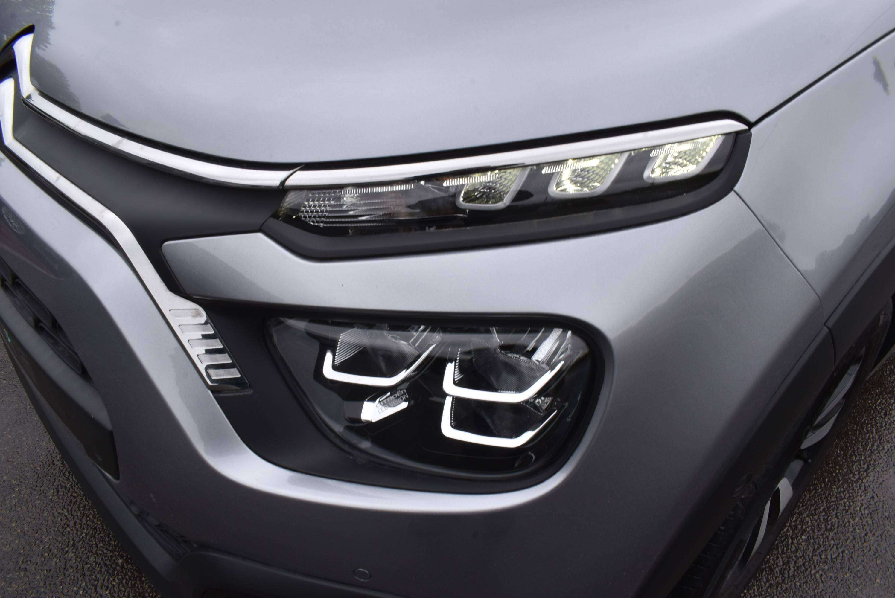 Citroen C3 1.2i Shine EAT6 ***12M GARANTIE*** 7.000KM!!!