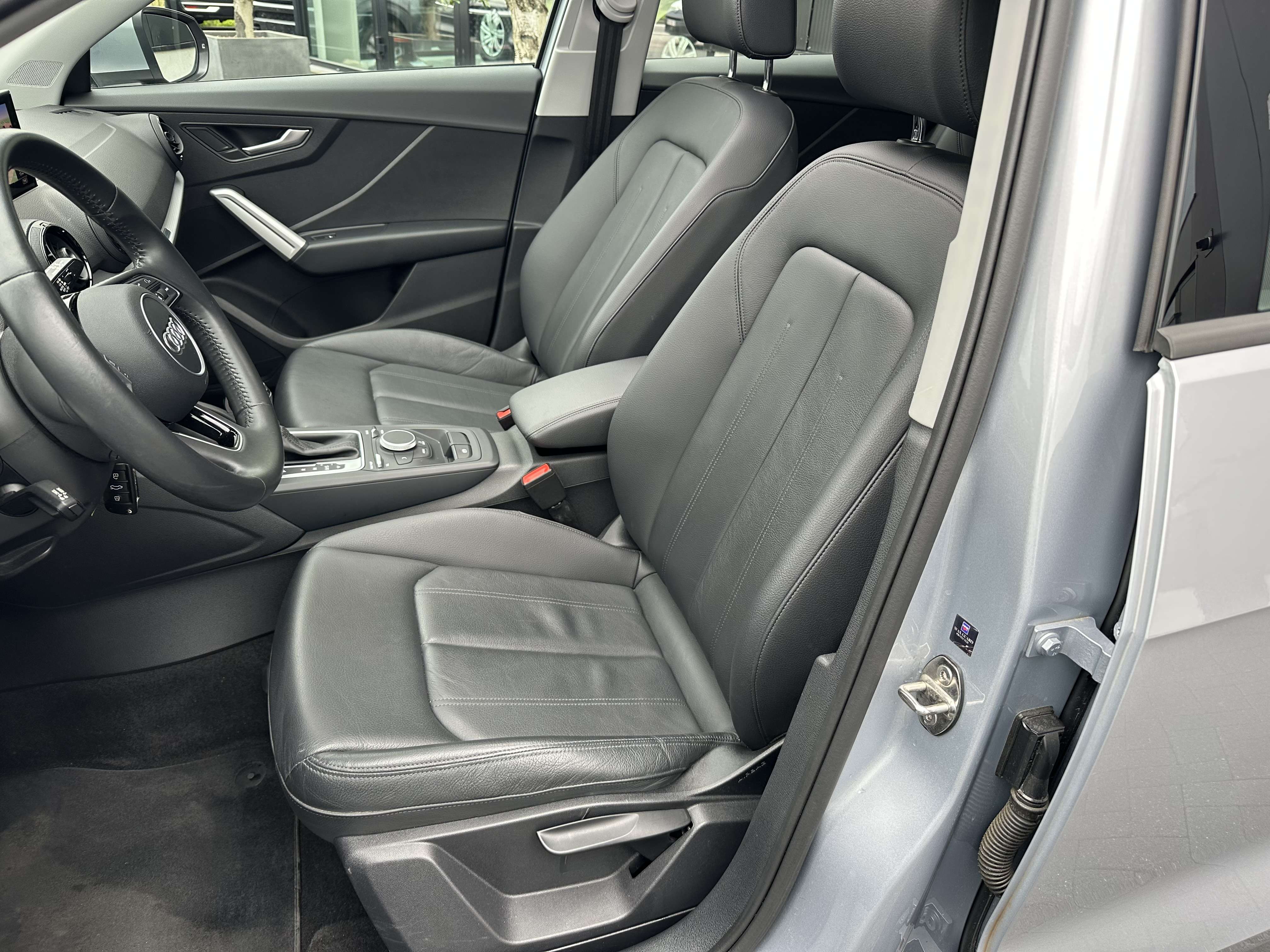 Audi Q2 1.0 TFSI Sport S tronic. Opendak Leder 45000km