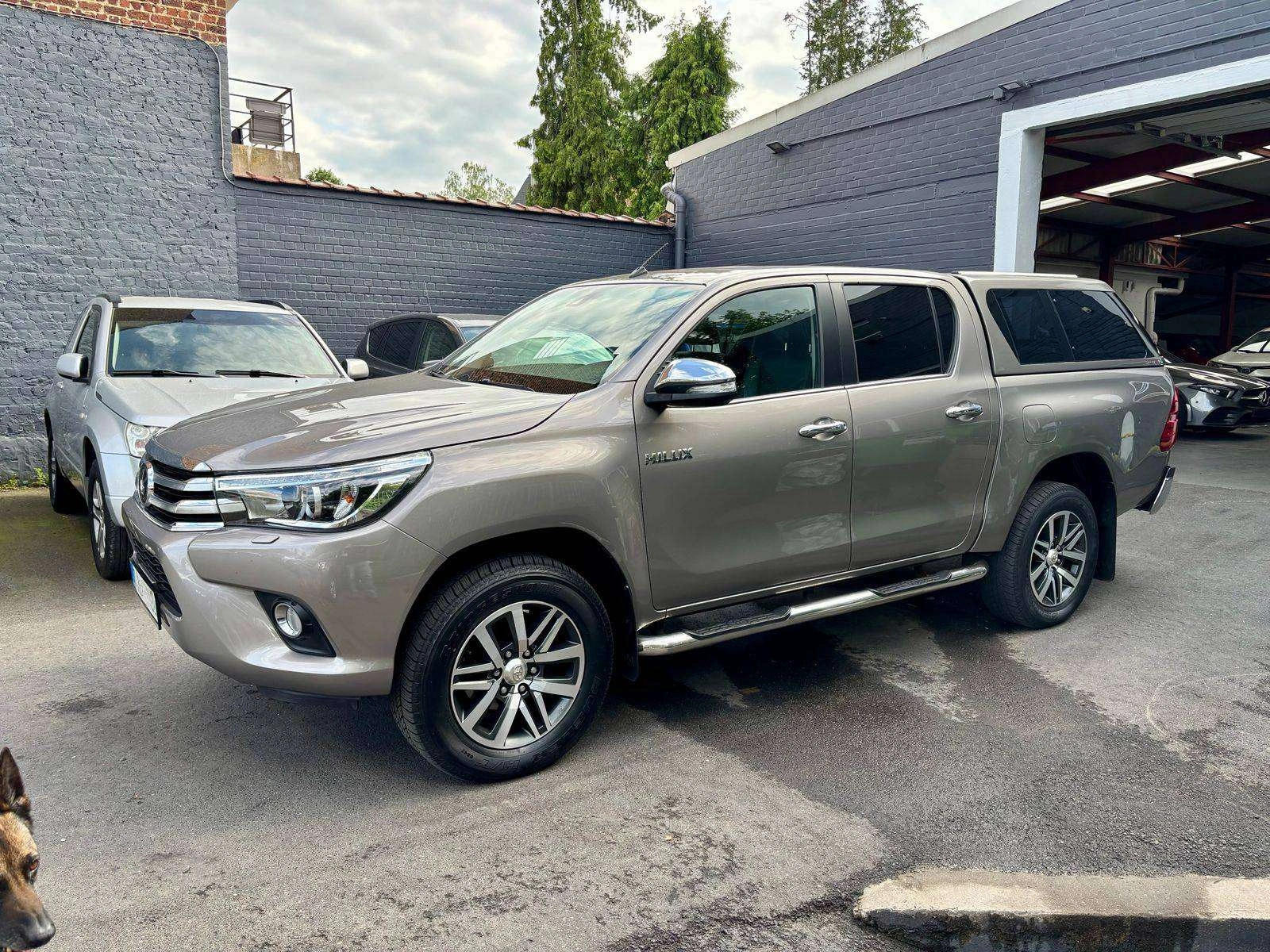 Toyota Hilux 2.4/4WD/New condition/Lounge/33.500 Netto/1.Owner/Belgium Car