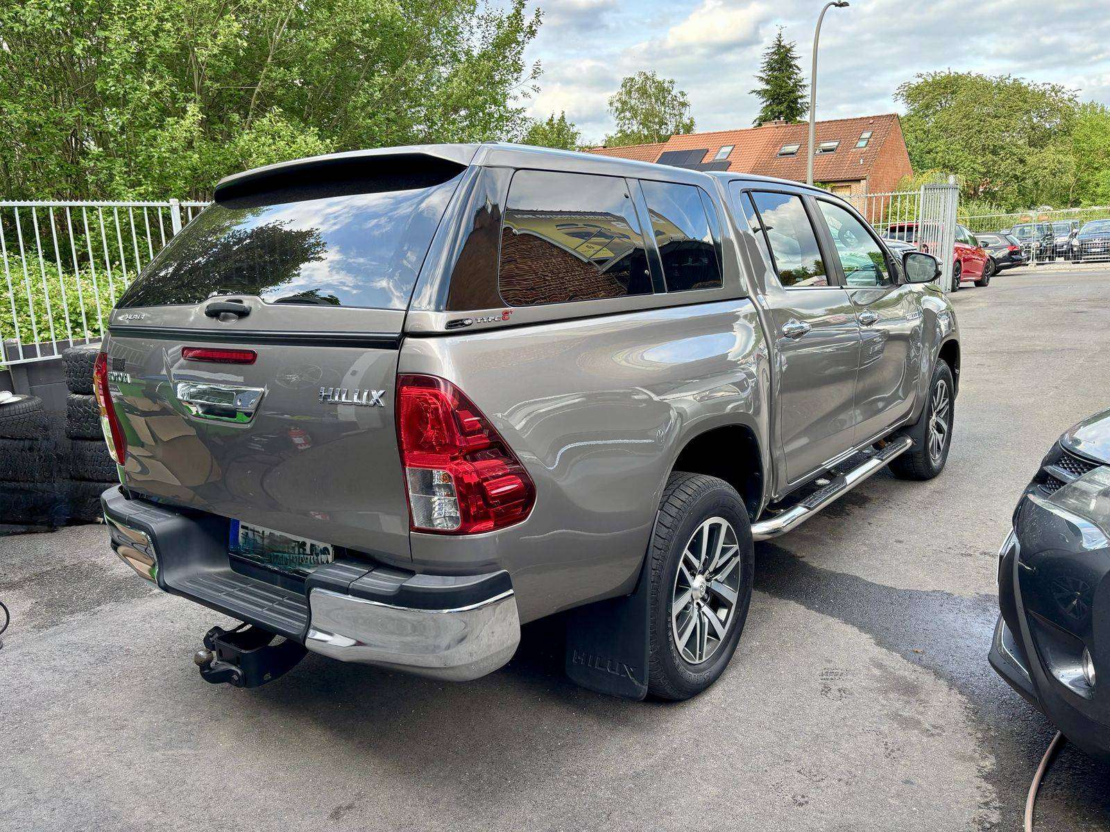 Toyota Hilux 2.4/4WD/New condition/Lounge/33.500 Netto/1.Owner/Belgium Car