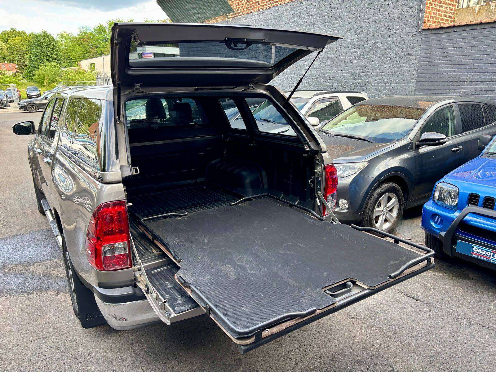 Toyota Hilux 2.4/4WD/New condition/Lounge/33.500 Netto/1.Owner/Belgium Car