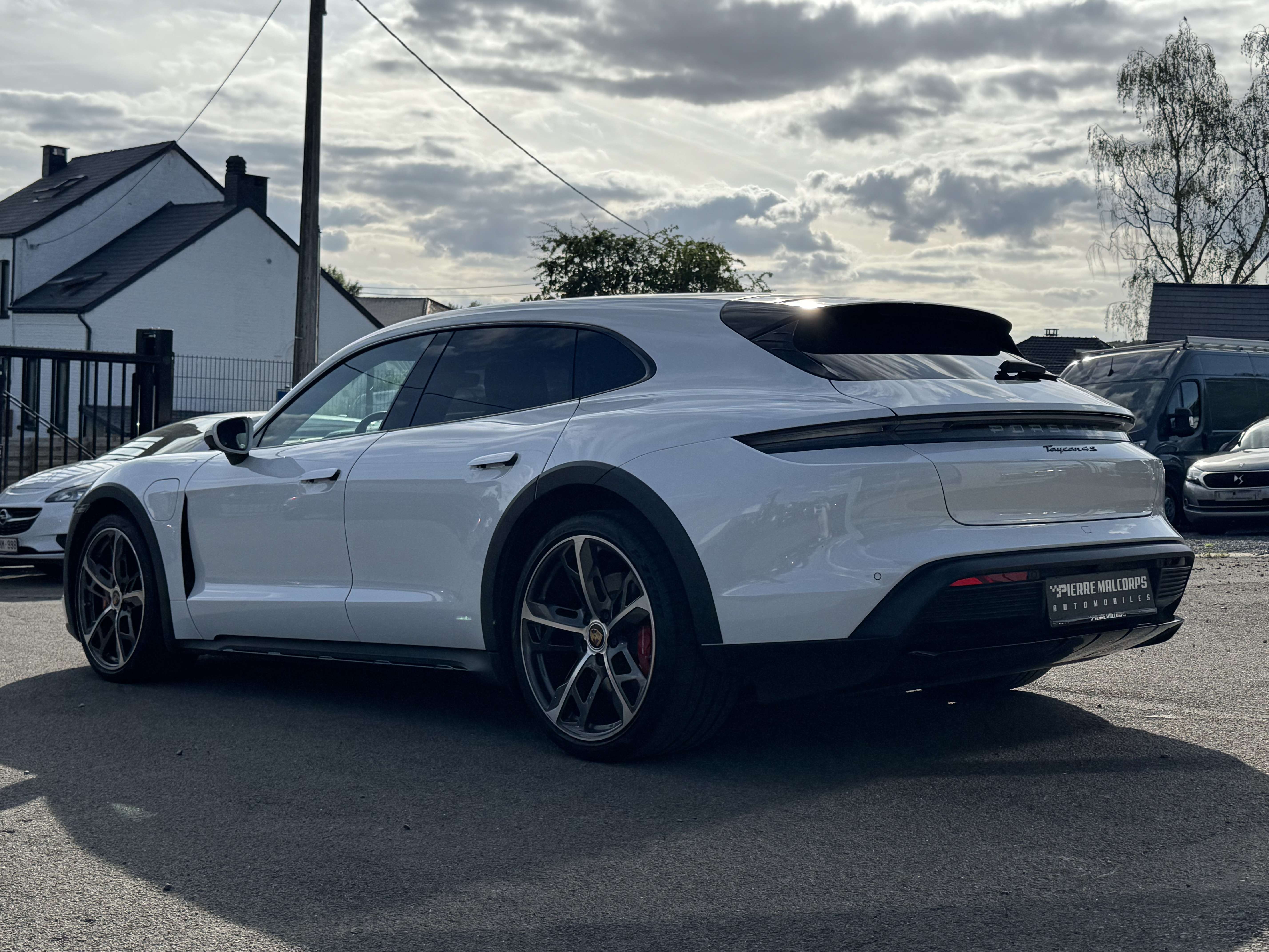 Porsche Taycan 4S Cross Turismo 93.4 kWh / PACK CHRONO / BOSE / 21"