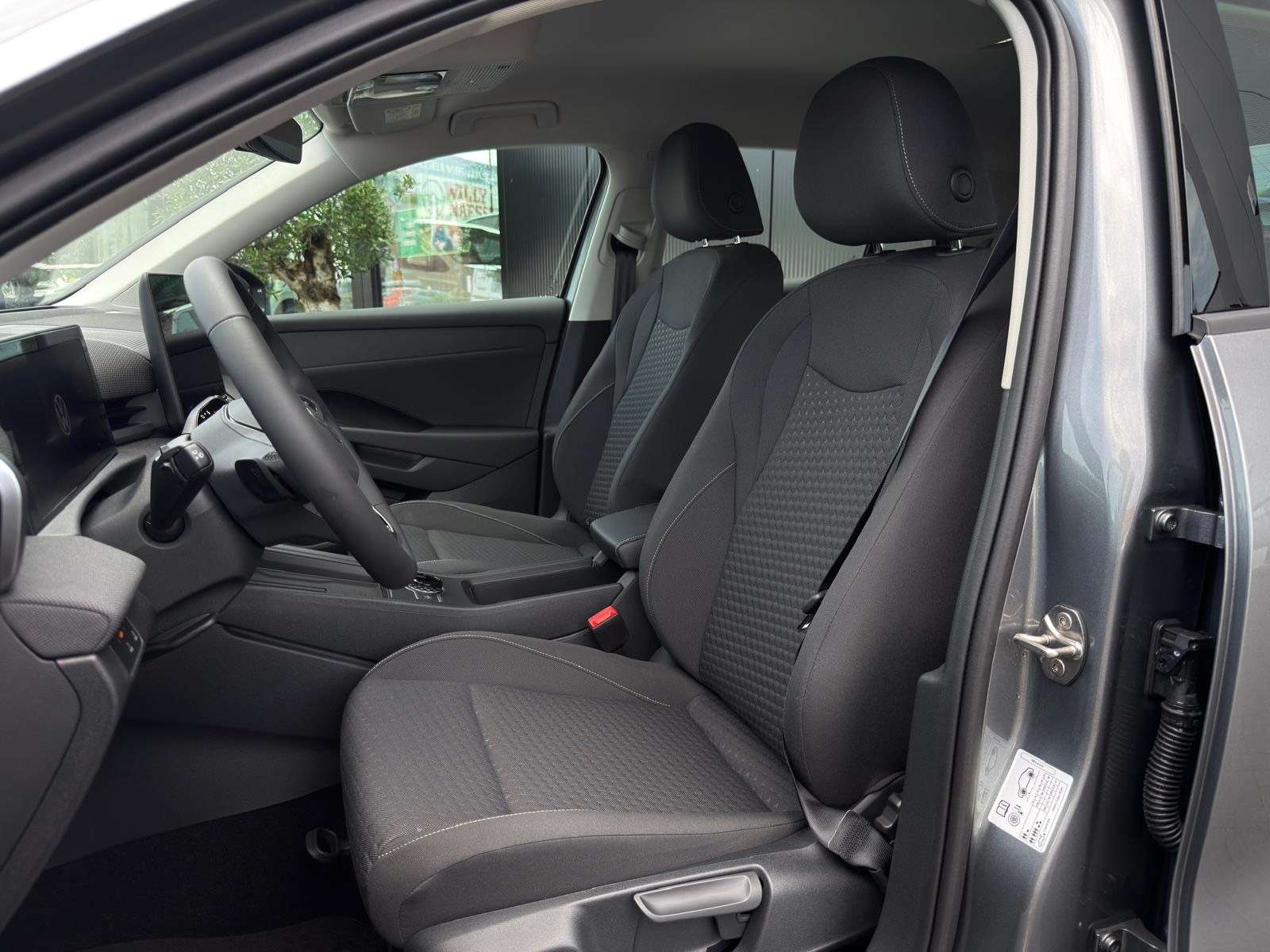 Volkswagen T-Roc 1.5 eTSI mHEV  Edition DSG Nieuw !!