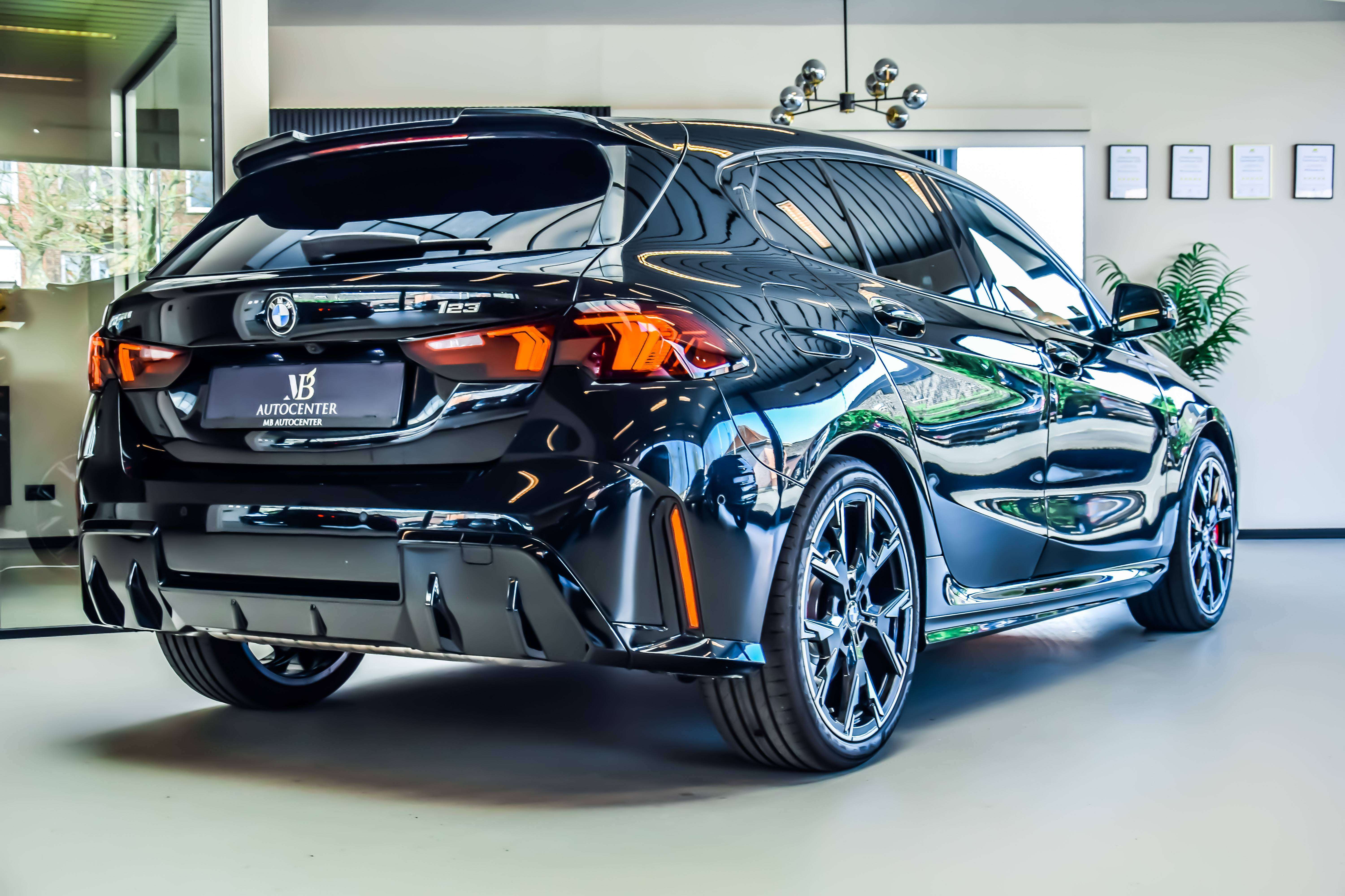 BMW 123 iA xDrive M-Sport Night Edition 06/2025