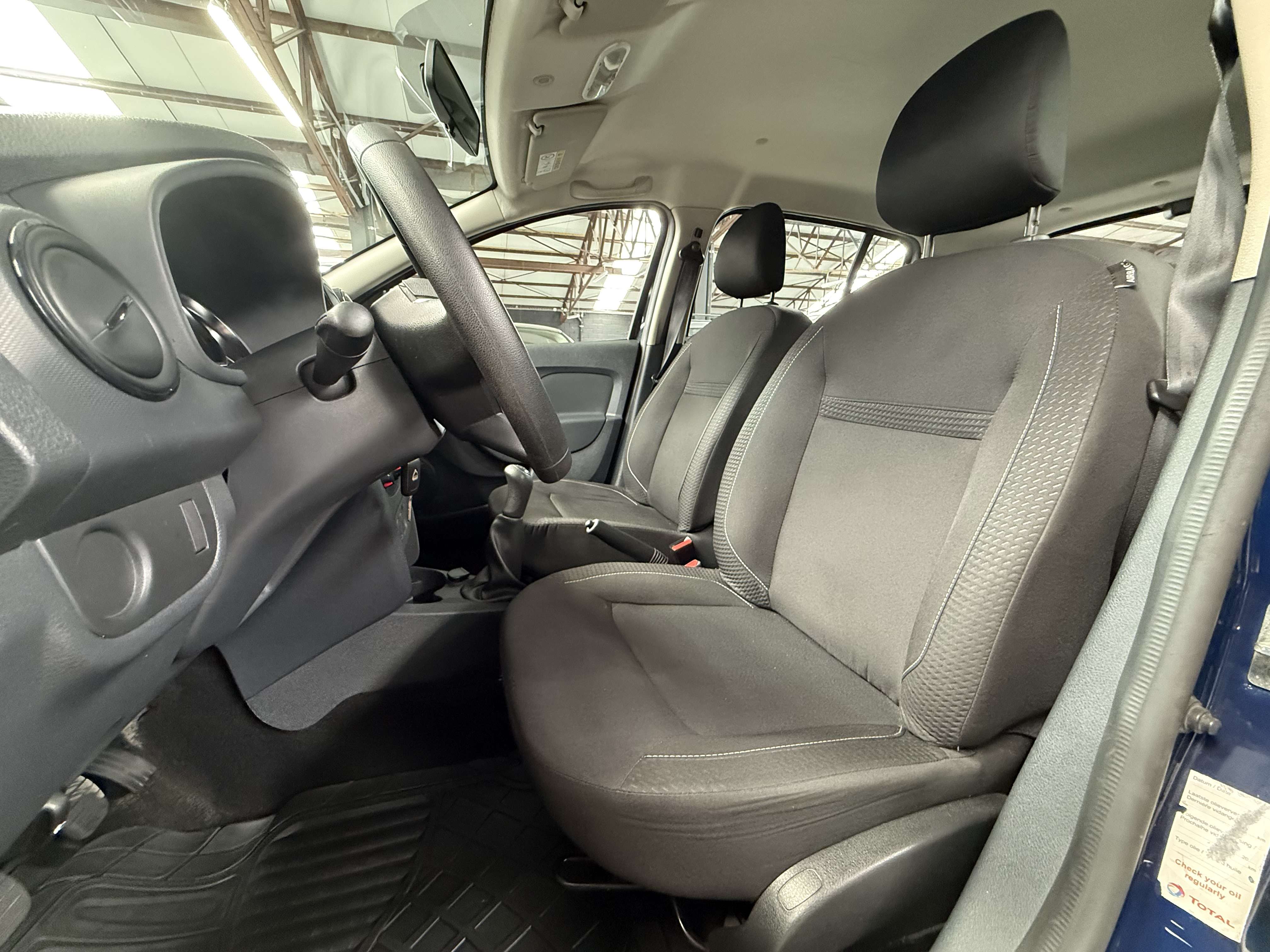 Dacia Sandero 1.0i * 68.500 KM * RADIO * USB * GAANTIE