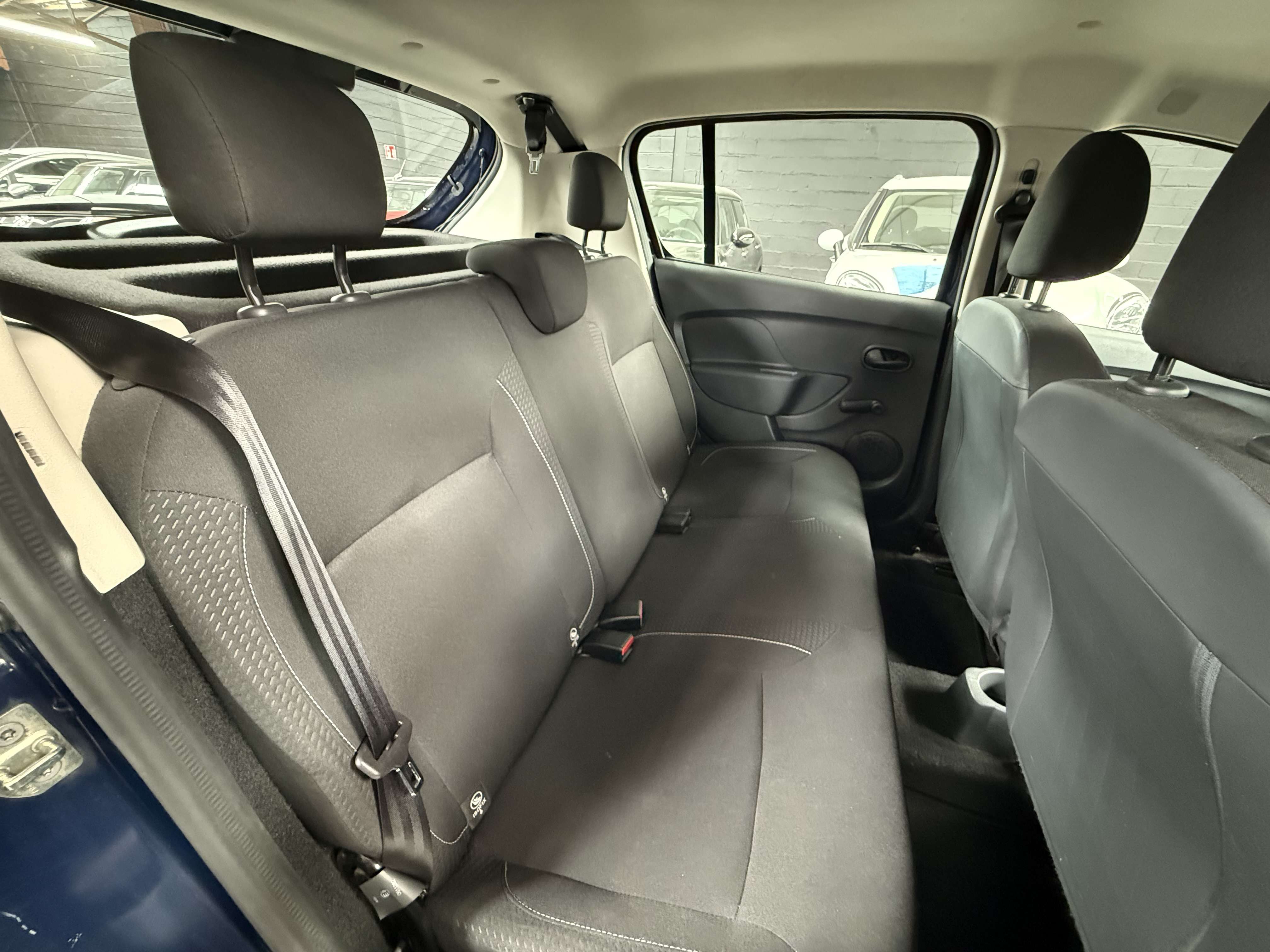 Dacia Sandero 1.0i * 68.500 KM * RADIO * USB * GAANTIE