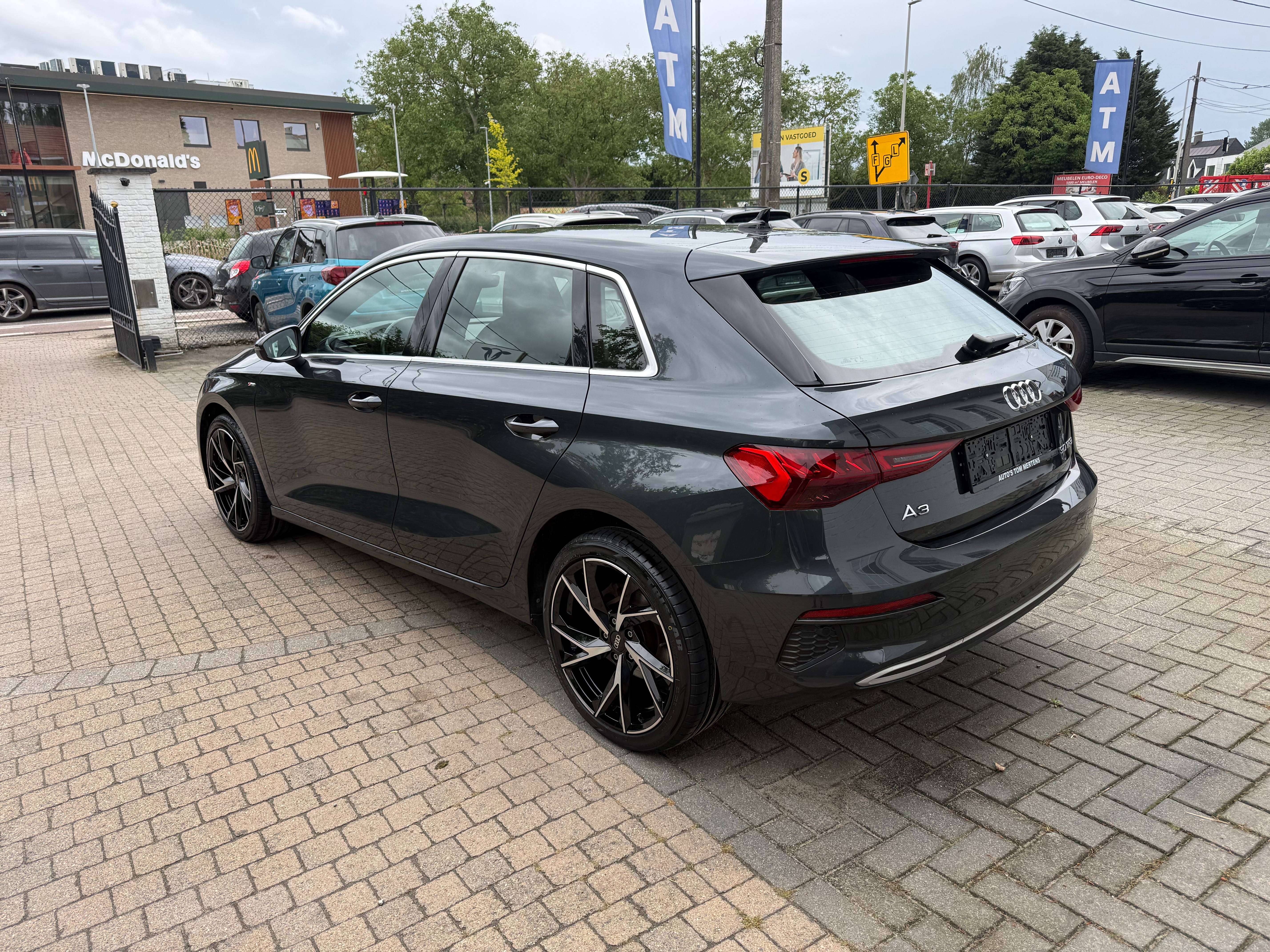 Audi A3 A3 30 TFSI  S line S tronic/Navi/Xenon/ACC/pdc/Sport/Lane-front assist/chrome pack