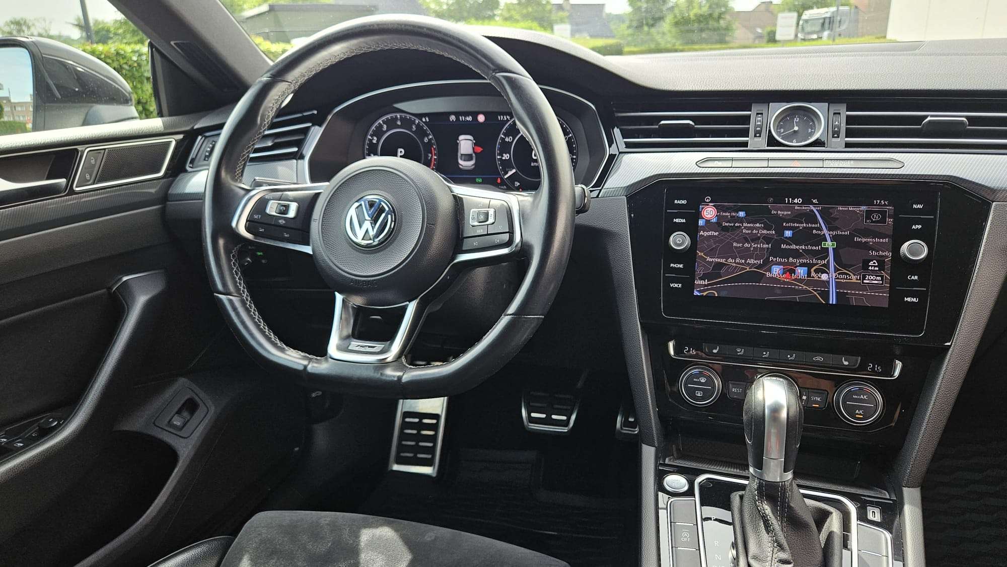 Volkswagen Arteon *** 1.5 TSI - R-Line - DSG - Camera - Garantie *** thumbnail