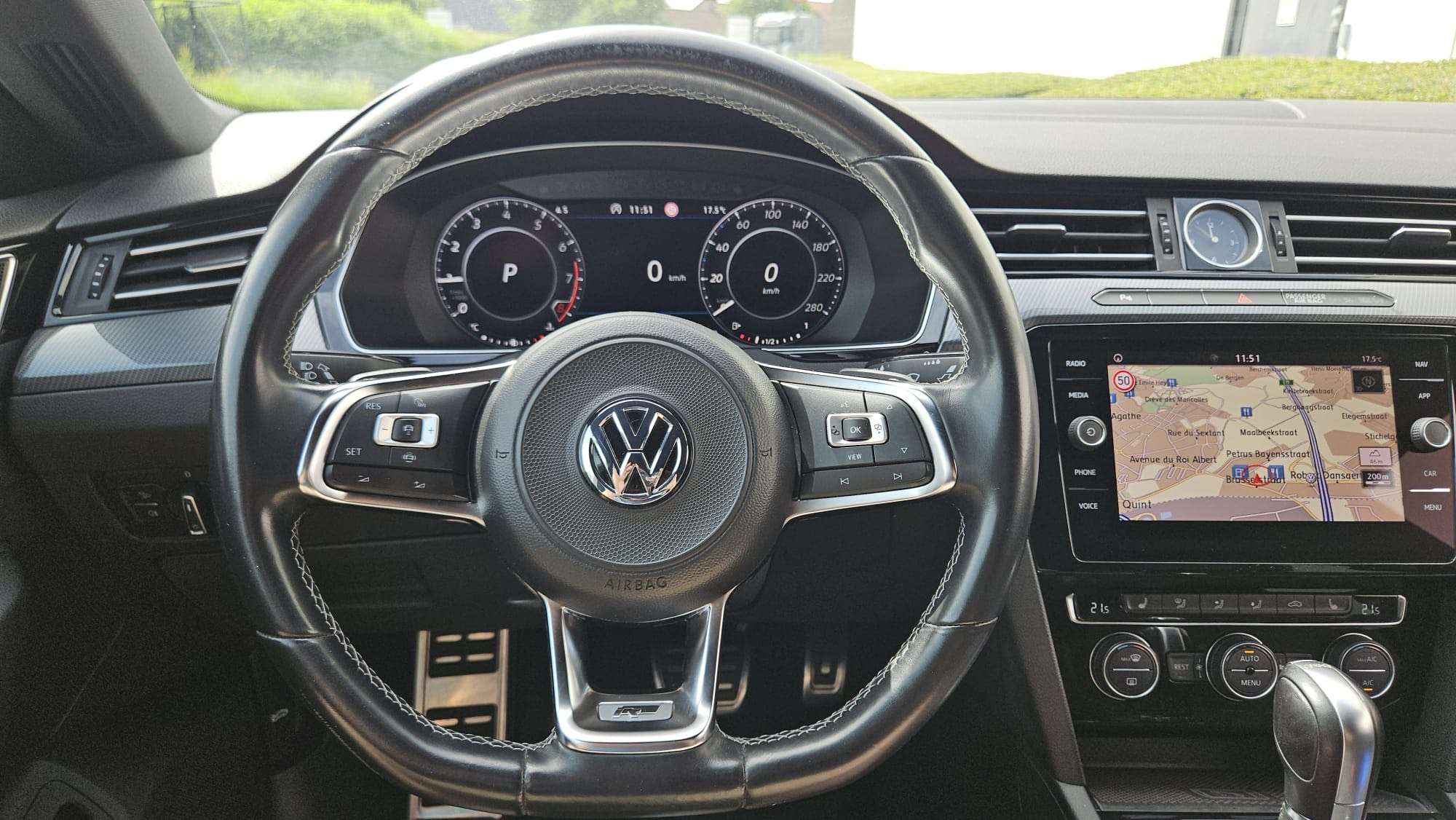 Volkswagen Arteon *** 1.5 TSI - R-Line - DSG - Camera - Garantie *** thumbnail