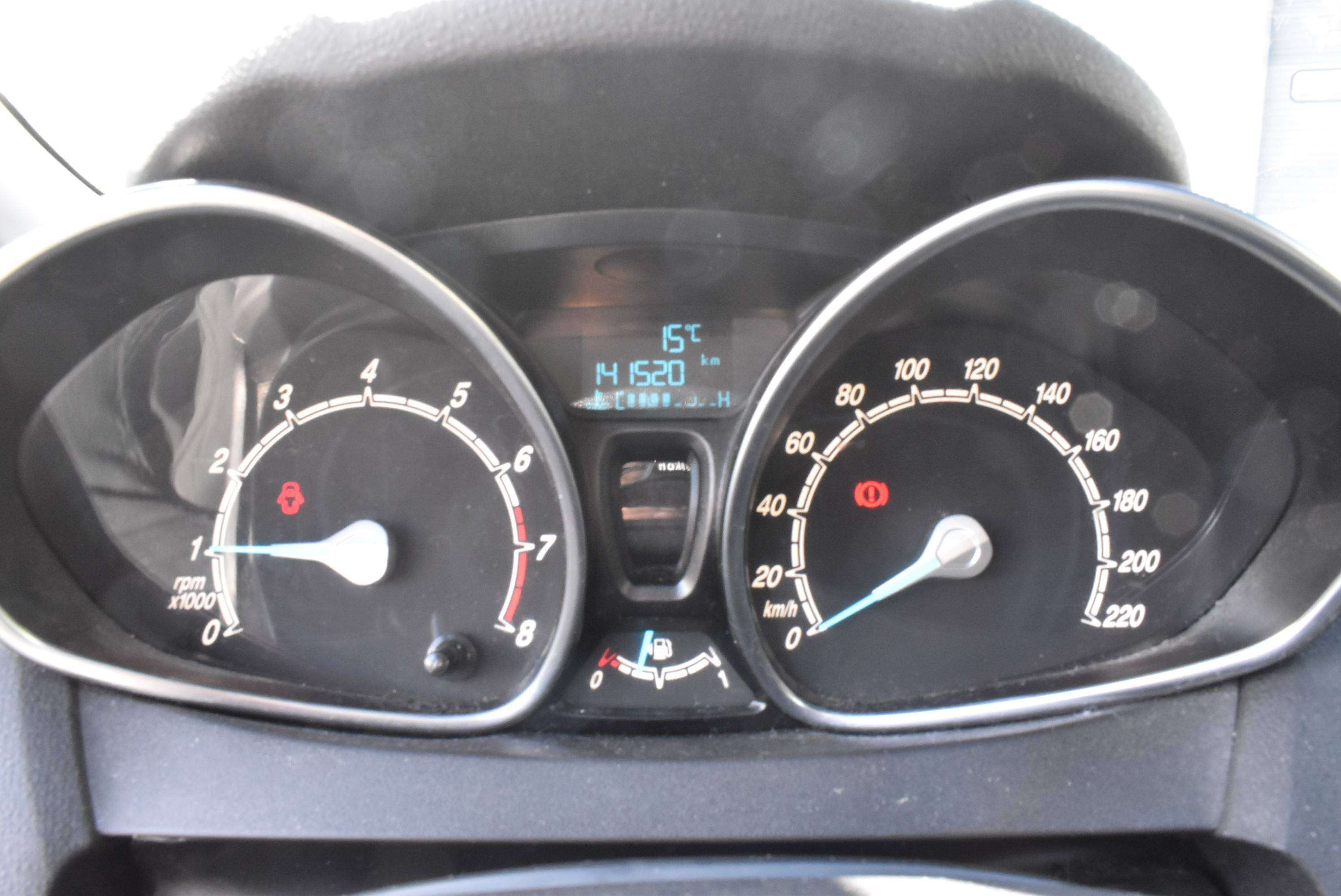 Ford Fiesta 1.25i Ambiente Airco ***12M GARANTIE***