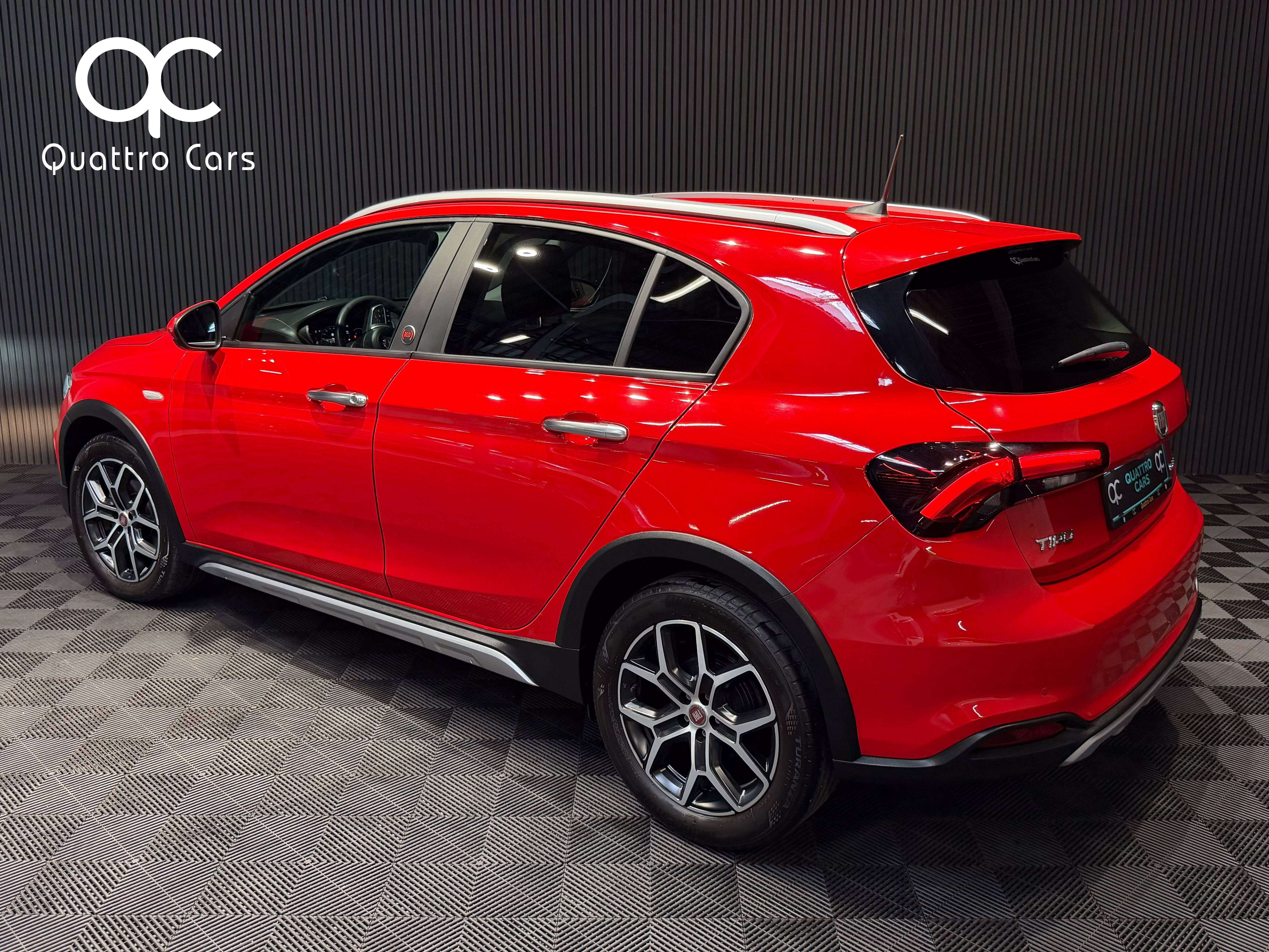 Fiat Tipo Cross Garmin 1.0T Essence - Grand écran - Car play - Camera - New lift