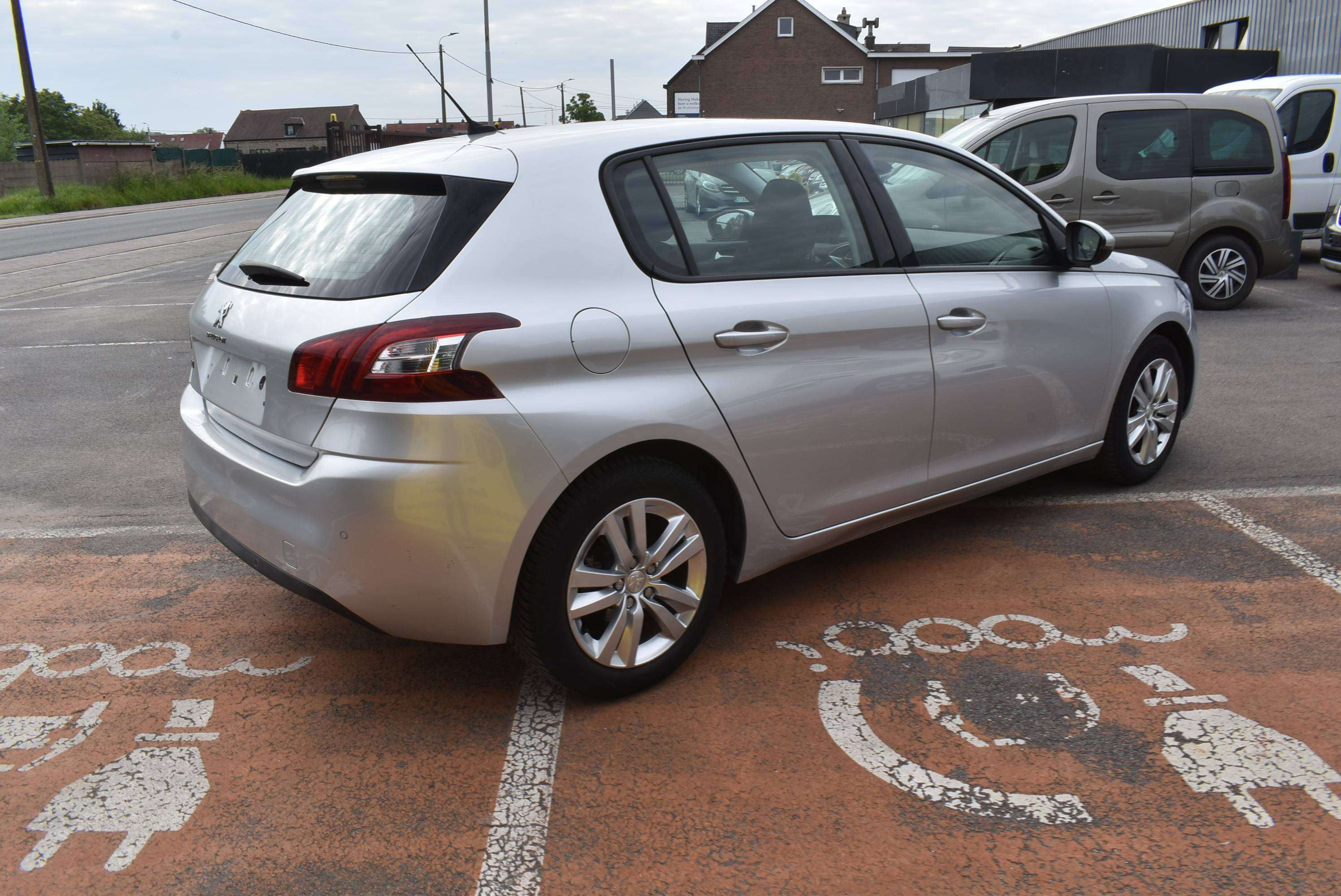 Peugeot 308 1.2i Allure GPS/Airco