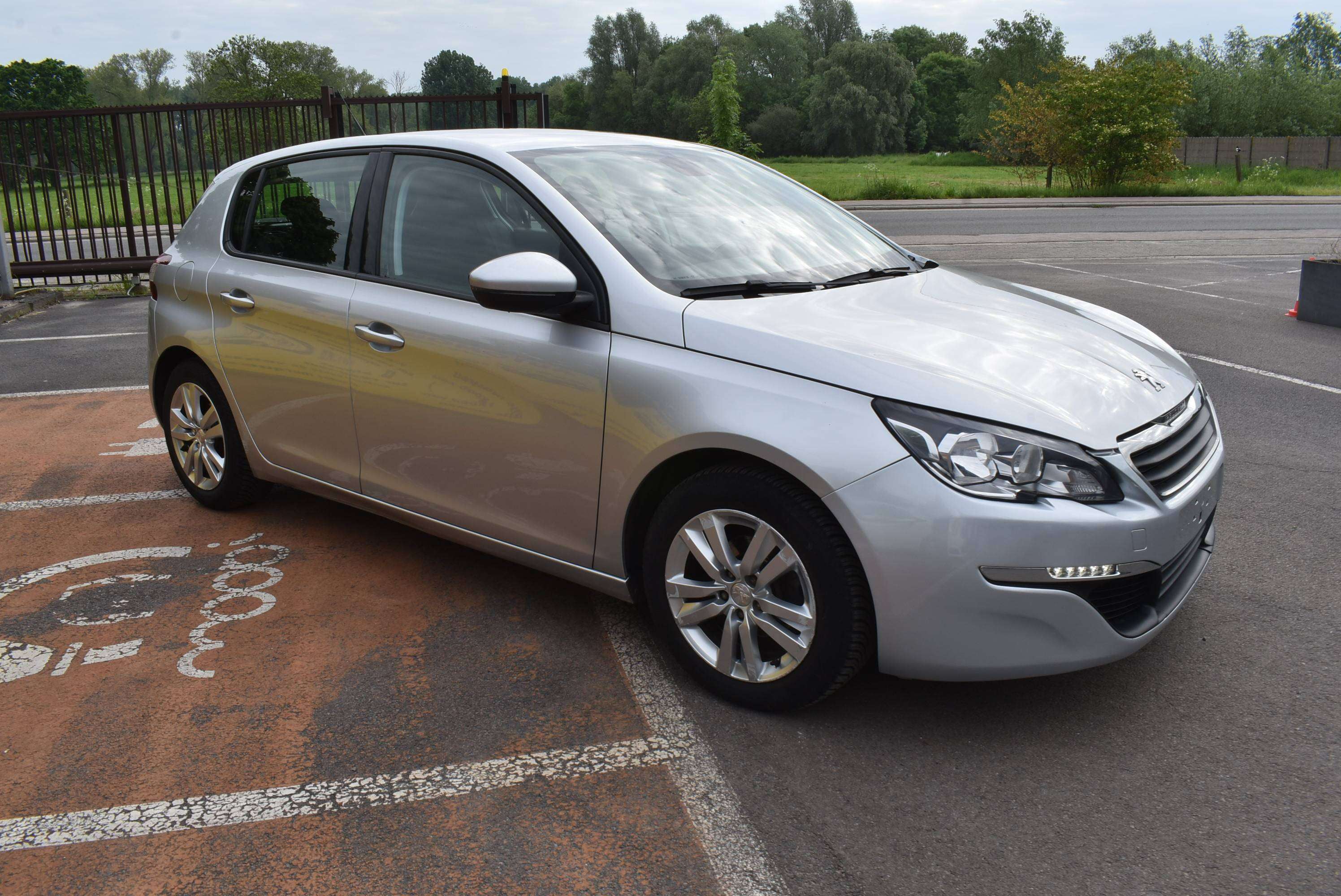 Peugeot 308 1.2i Allure GPS/Airco
