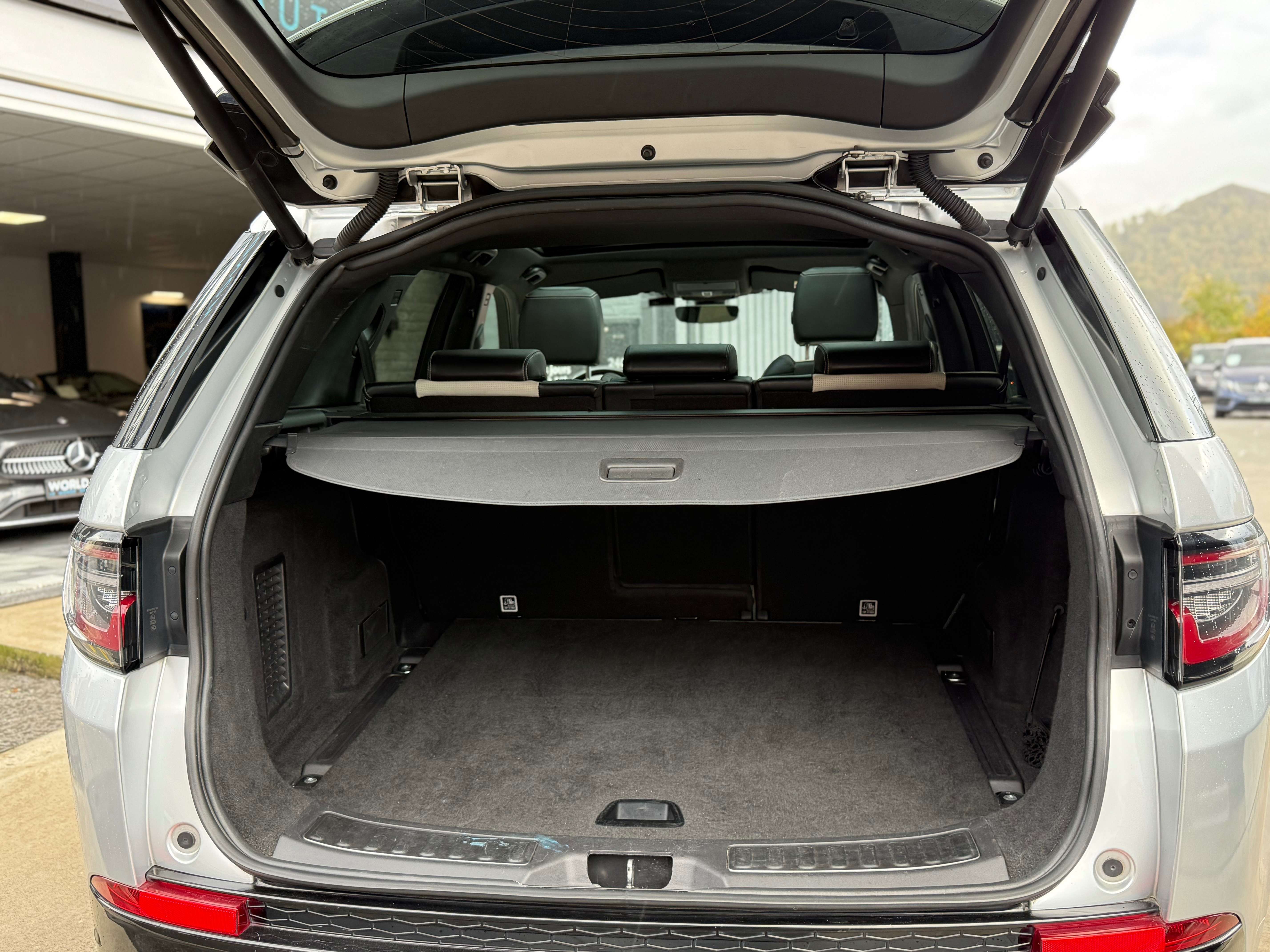 Land Rover Discovery Sport 2.0D 150CV 4WD R-DYNAMIC TOIT PANO - CAM360° - NAVIGATION - LINE ASSIST - ANGLES MORT - FULL OPTIONS