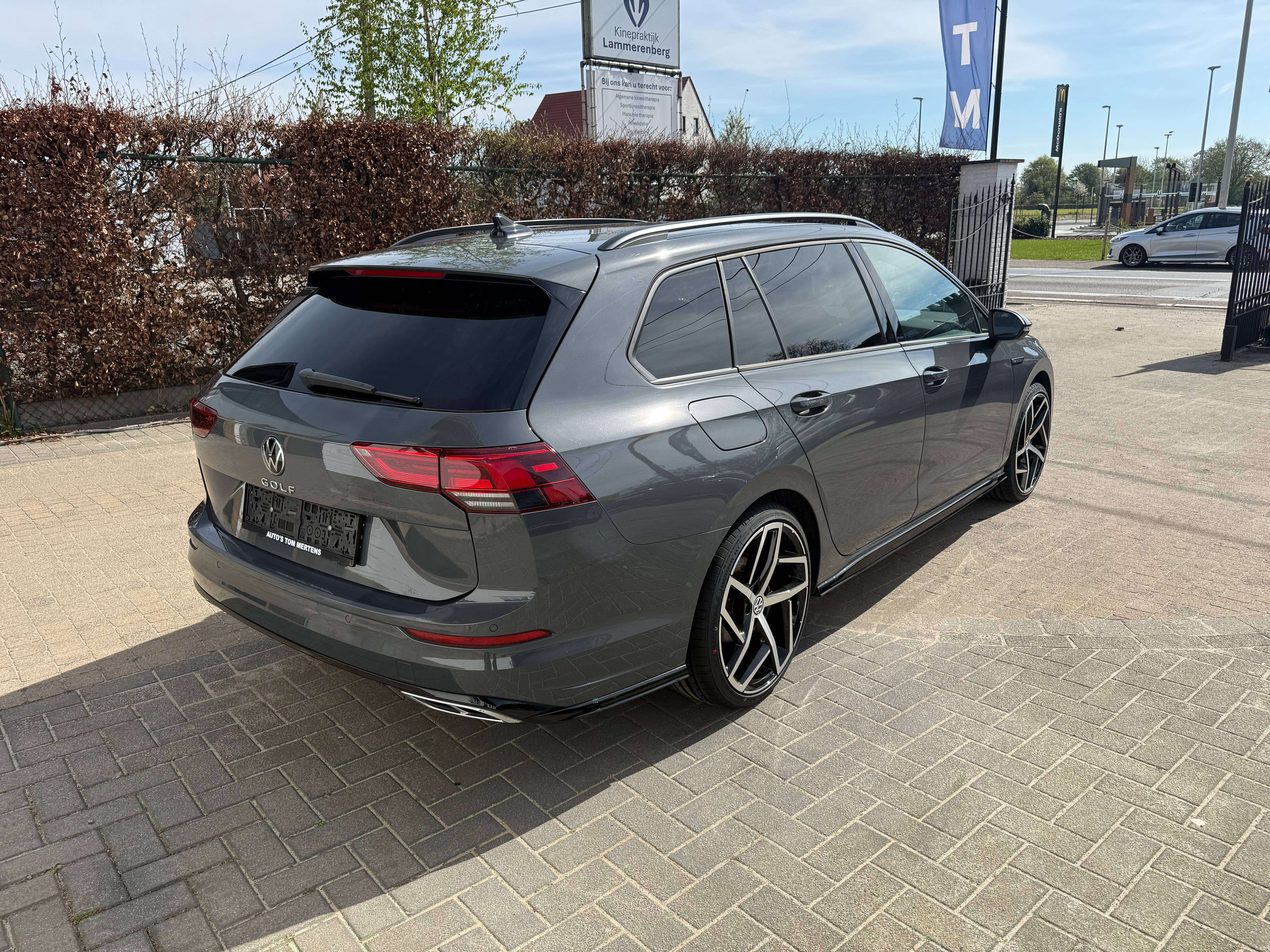 Volkswagen Golf Variant Golf SW 2.0 TDi R-Line DSG/ 2 x R-line/ Navi/ACC/el. wegkpdc V&A + camera/zetelverw./led lights/lane-front- side assist/