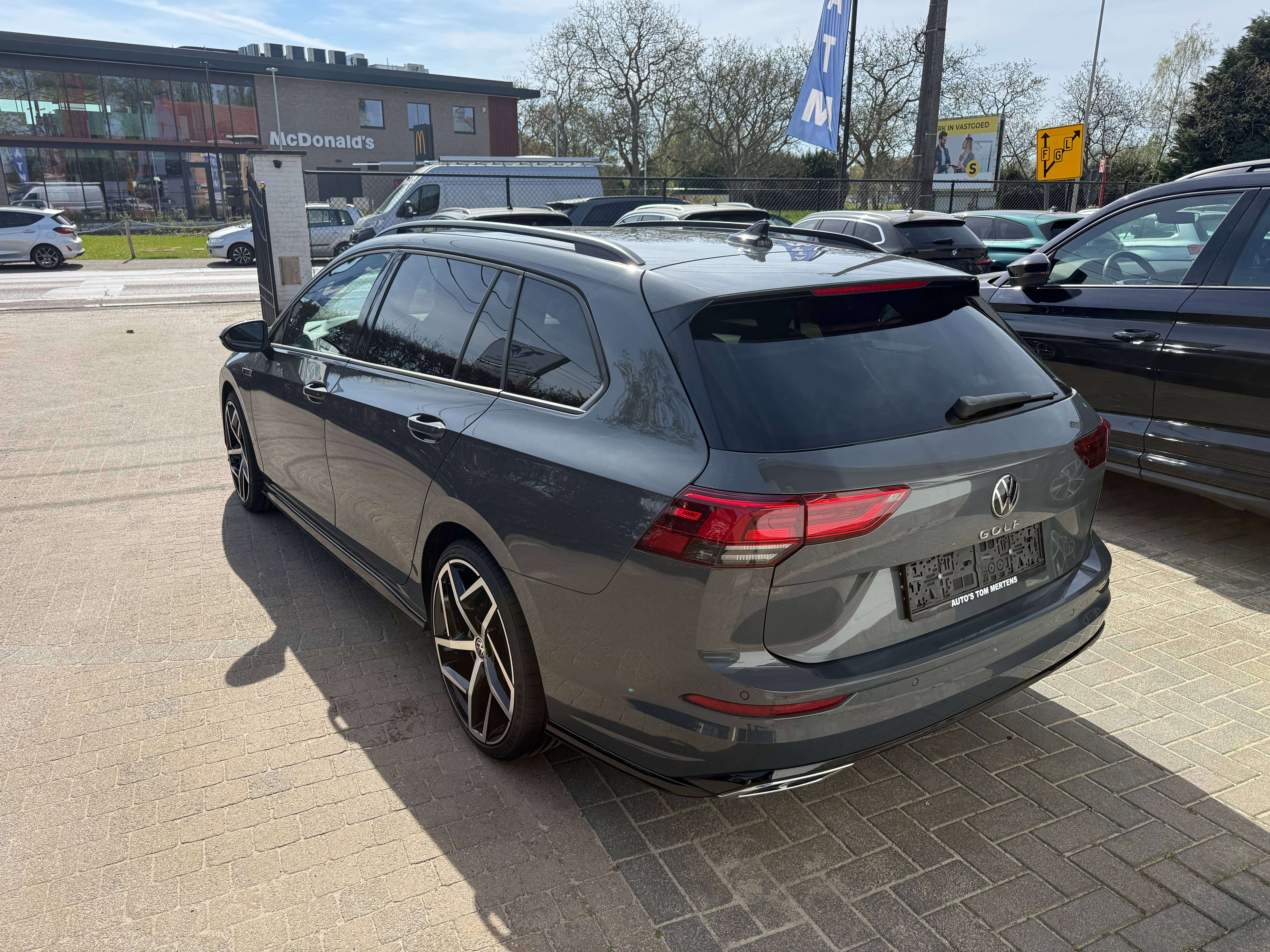 Volkswagen Golf Variant Golf SW 2.0 TDi R-Line DSG/ 2 x R-line/ Navi/ACC/el. wegkpdc V&A + camera/zetelverw./led lights/lane-front- side assist/