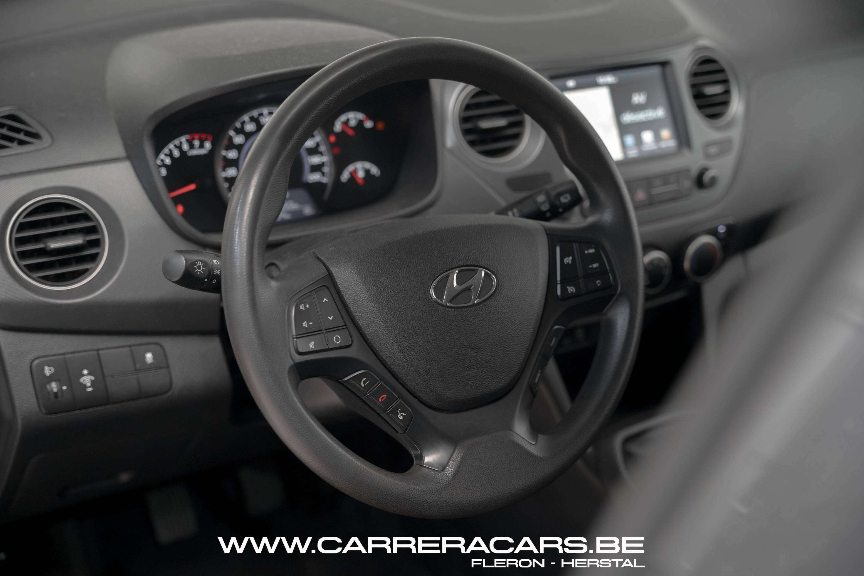 Hyundai i10 1.0i Fun*|PDC*NAVI*CRUISE*AIRCO*GARANTIE 12 MOIS*|