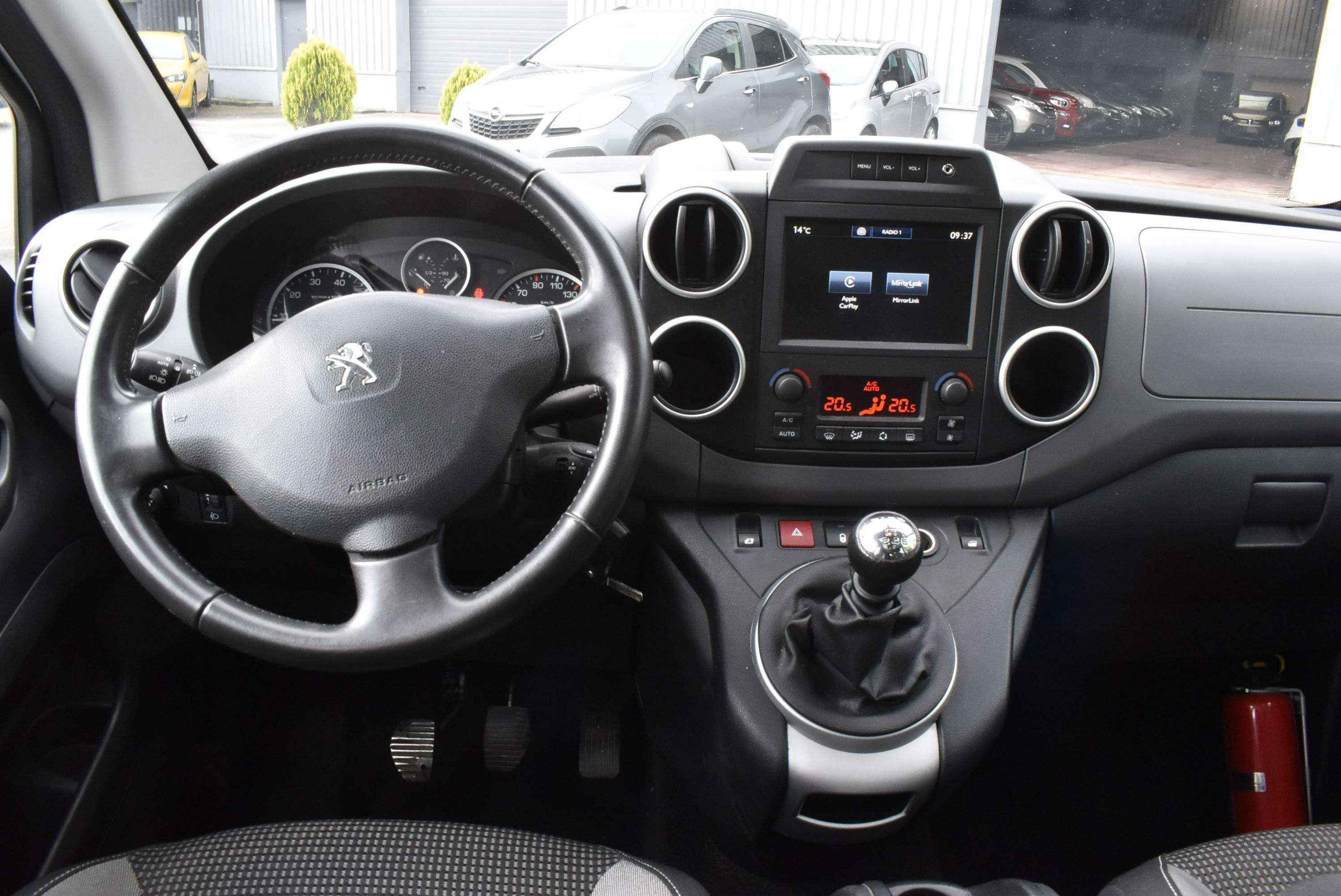 Peugeot Partner 1.6 BlueHDi Outdoor CarPlay/Airco/Pano