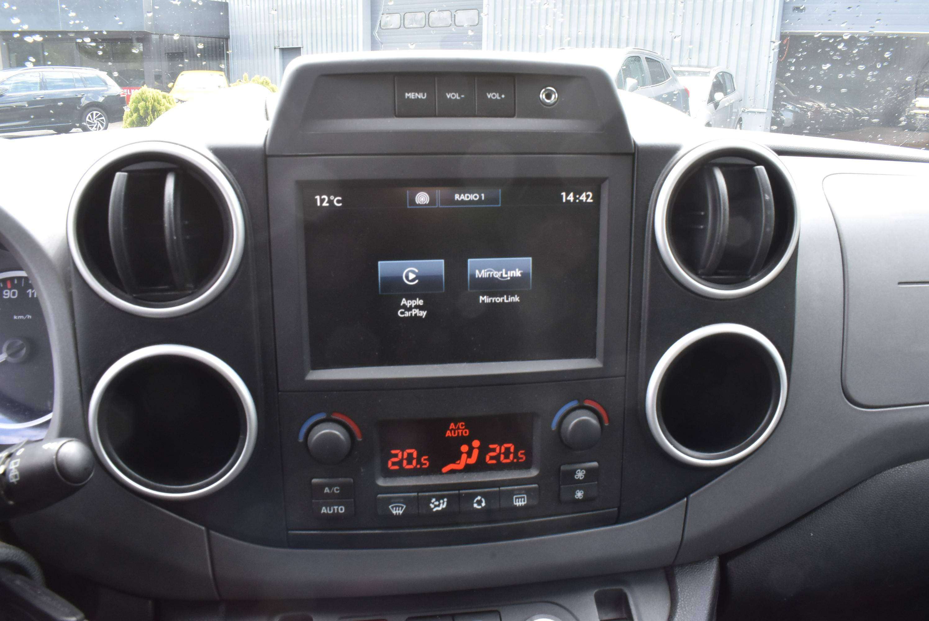 Peugeot Partner 1.6 BlueHDi Outdoor CarPlay/Airco/Pano