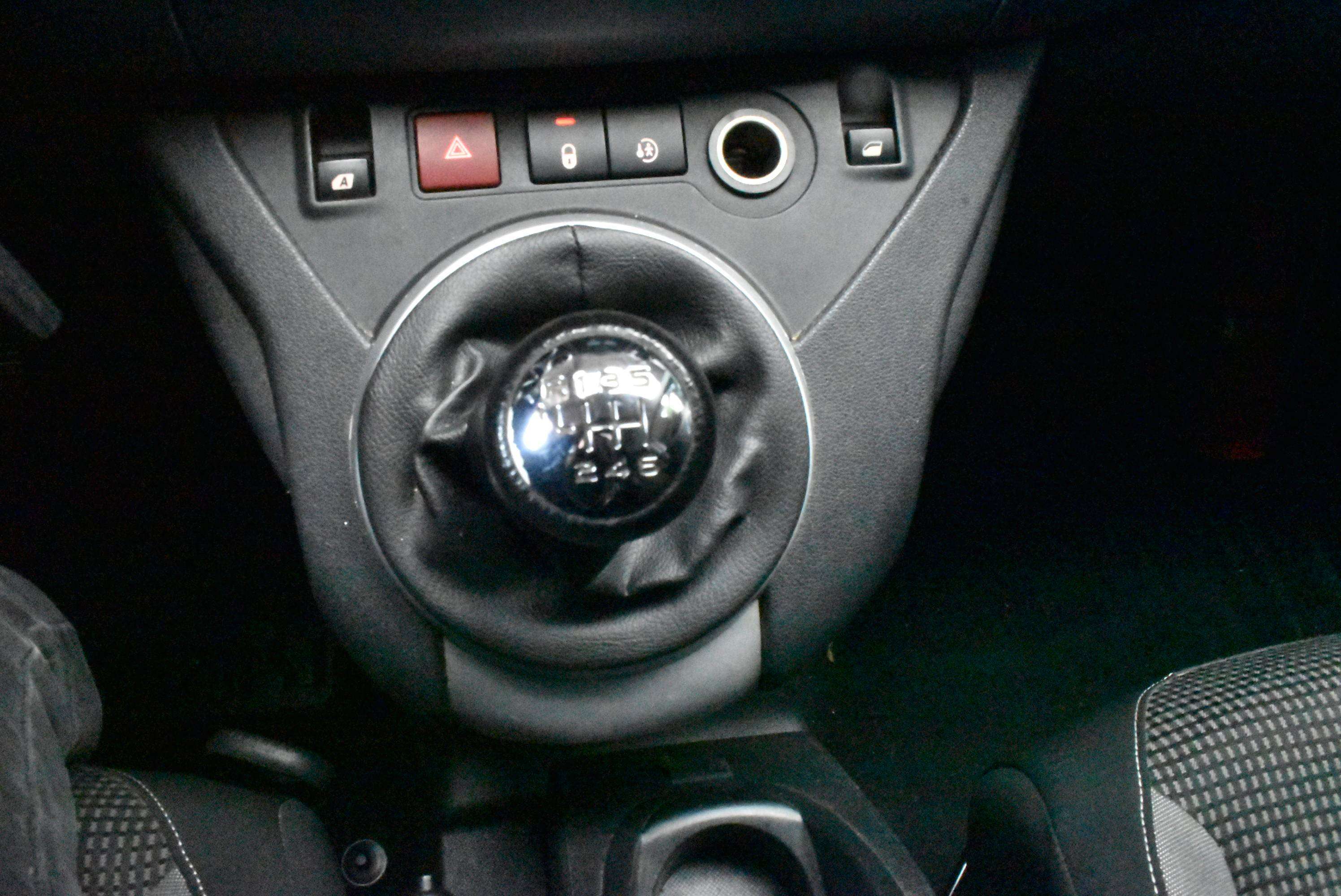 Peugeot Partner 1.6 BlueHDi Outdoor CarPlay/Airco/Pano
