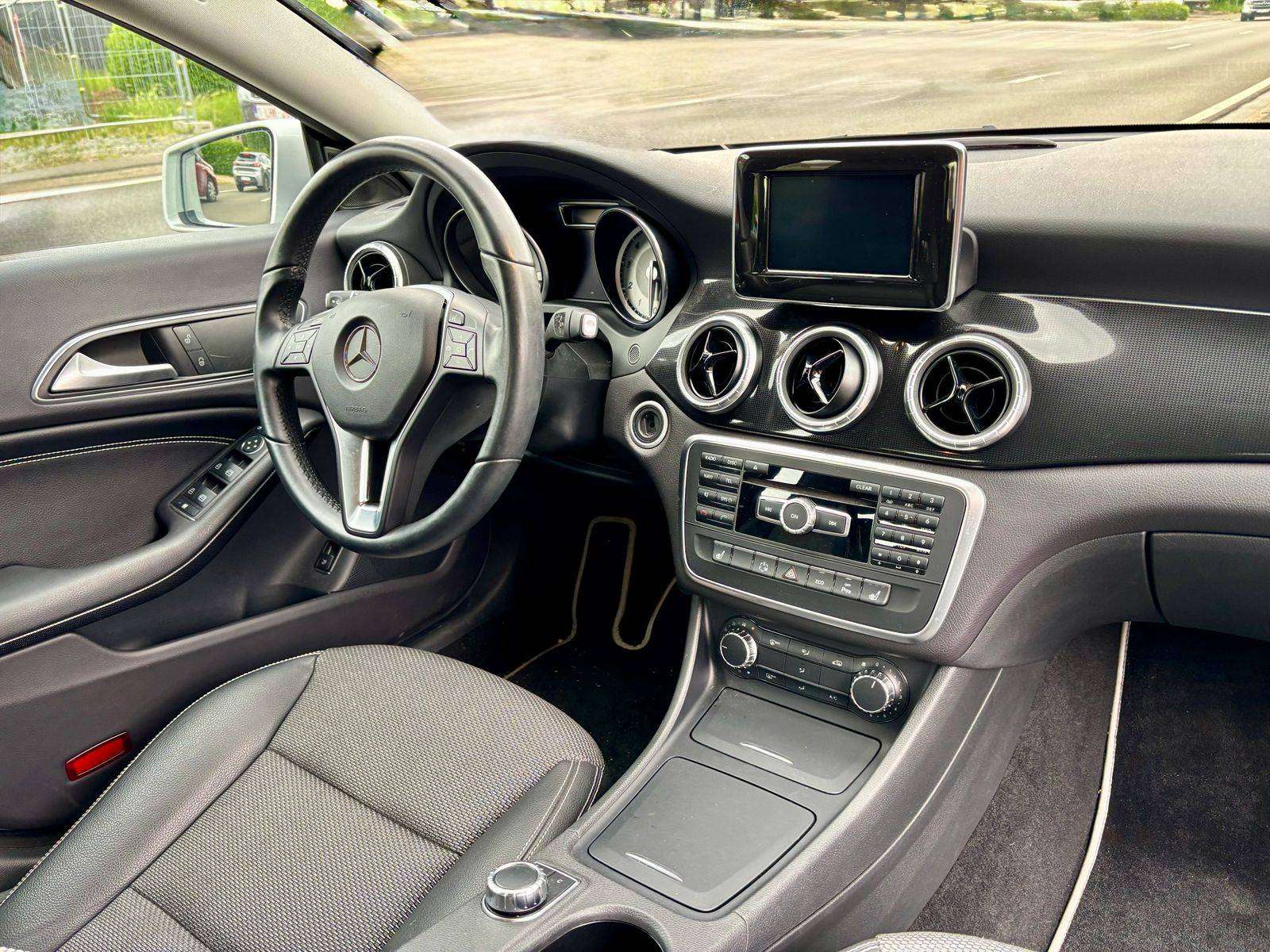 Mercedes-Benz CLA 200 CLA 200