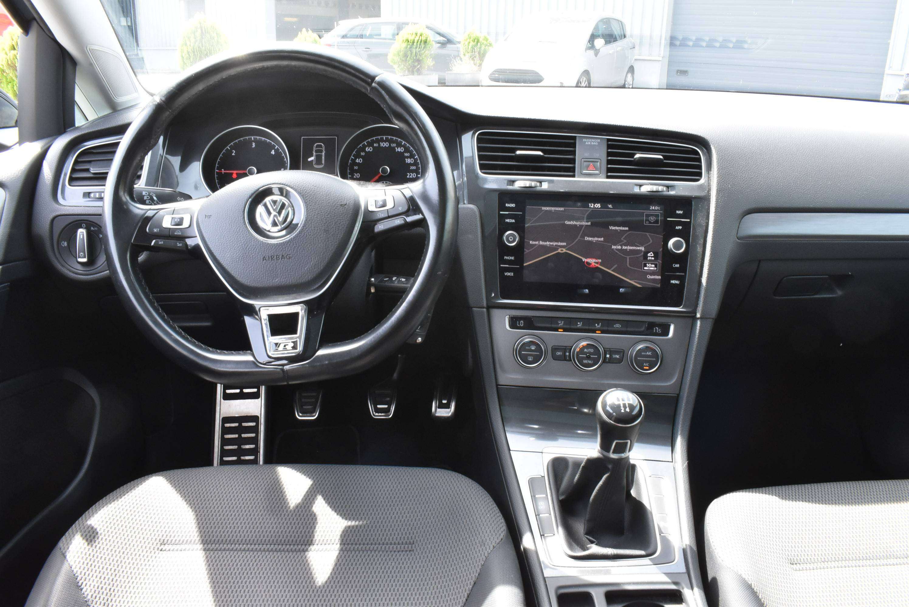 Volkswagen Golf 1.6 CR TDi BMT Highline Airco/GPS/CarPlay/Pano