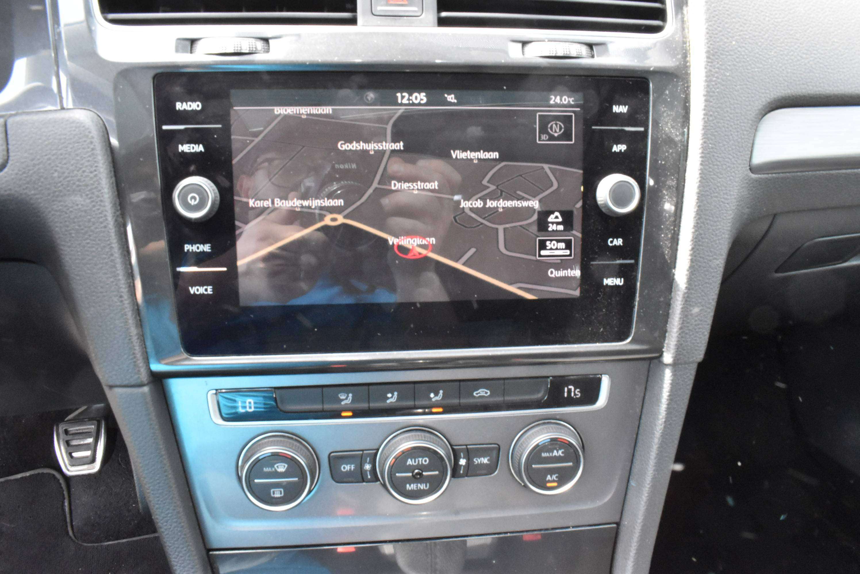 Volkswagen Golf 1.6 CR TDi BMT Highline Airco/GPS/CarPlay/Pano