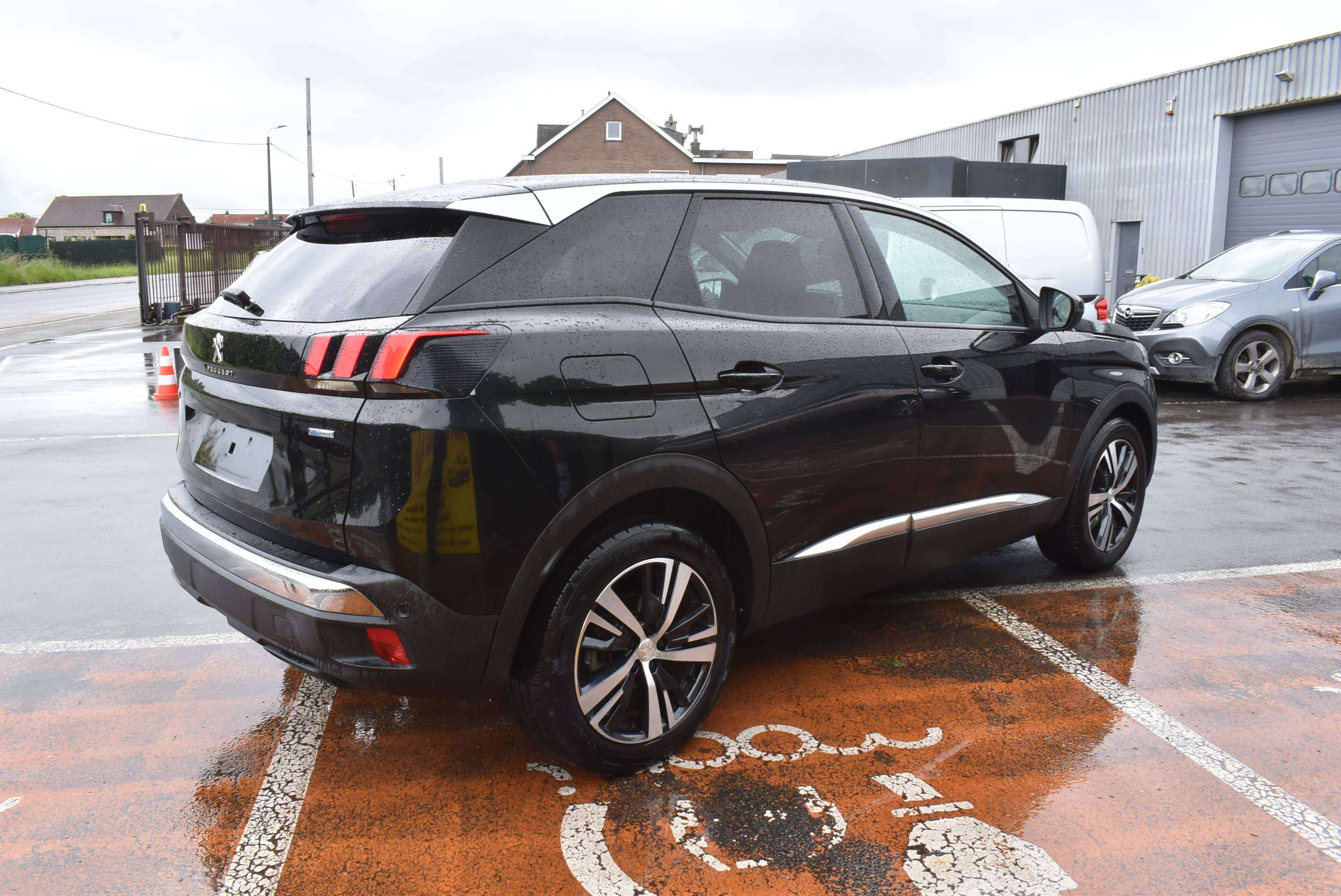 Peugeot 3008 1.2i Allure Airco/GPS/Carplay***12M GARANTIE***40.000KM!!!