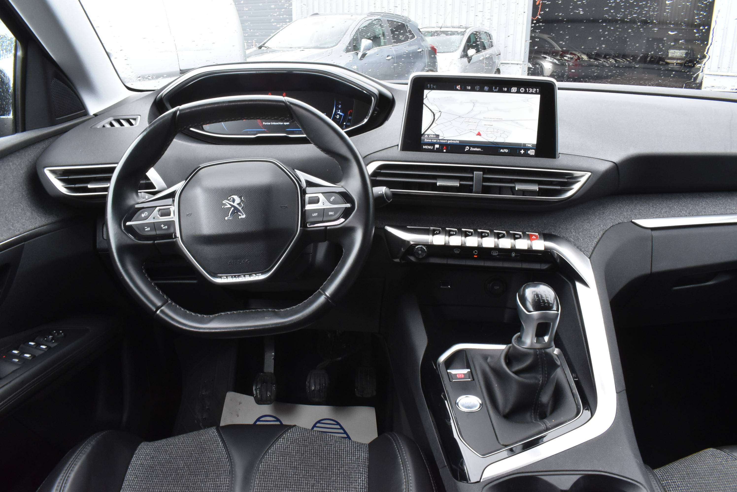 Peugeot 3008 1.2i Allure Airco/GPS/Carplay***12M GARANTIE***40.000KM!!!