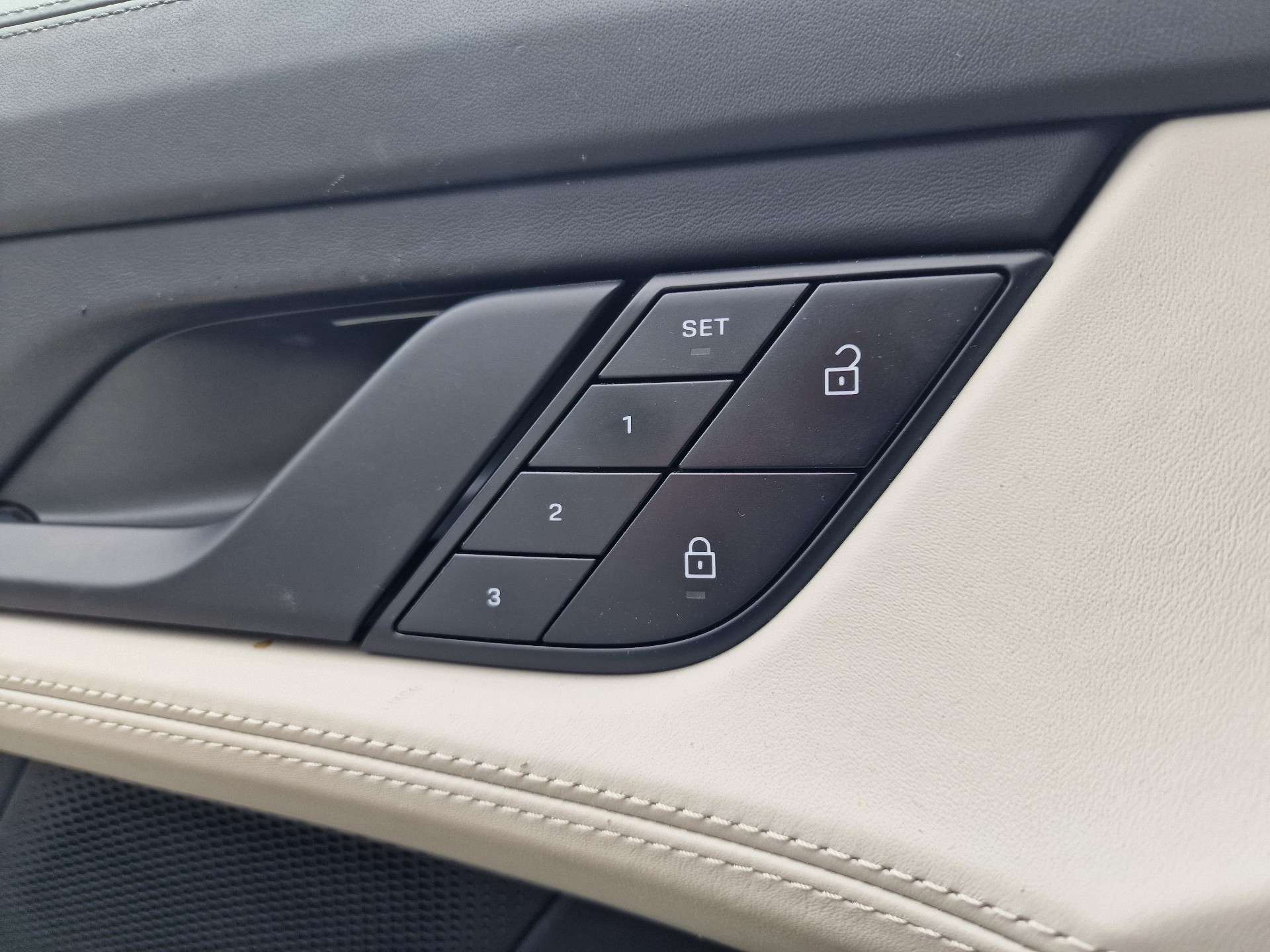 Porsche Taycan 4S Cross Turismo 93.4 kWh / PACK CHRONO / BOSE / 2