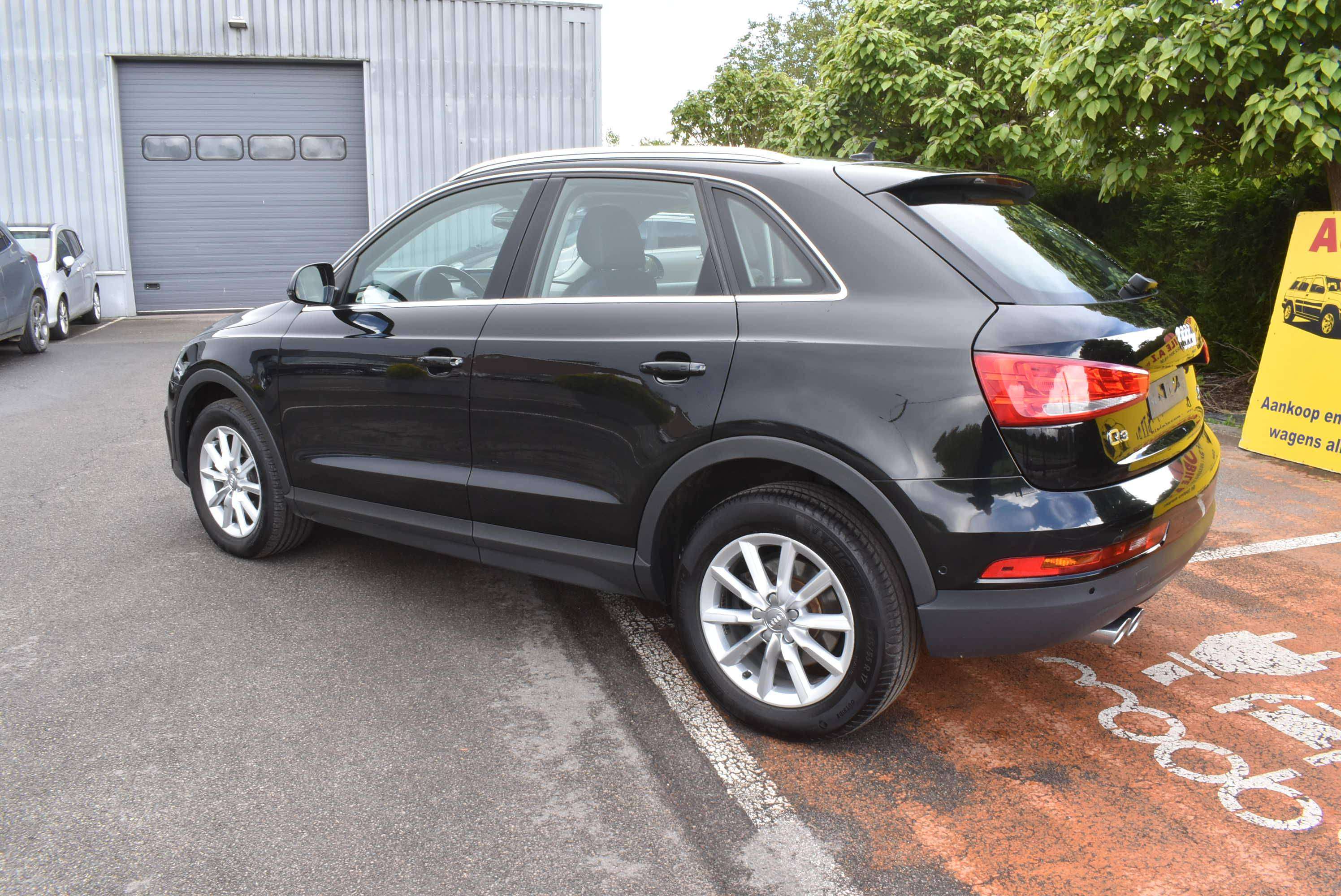 Audi Q3 2.0 TDi Quattro S tronic Xenon/Leder***12M GARANTIE***
