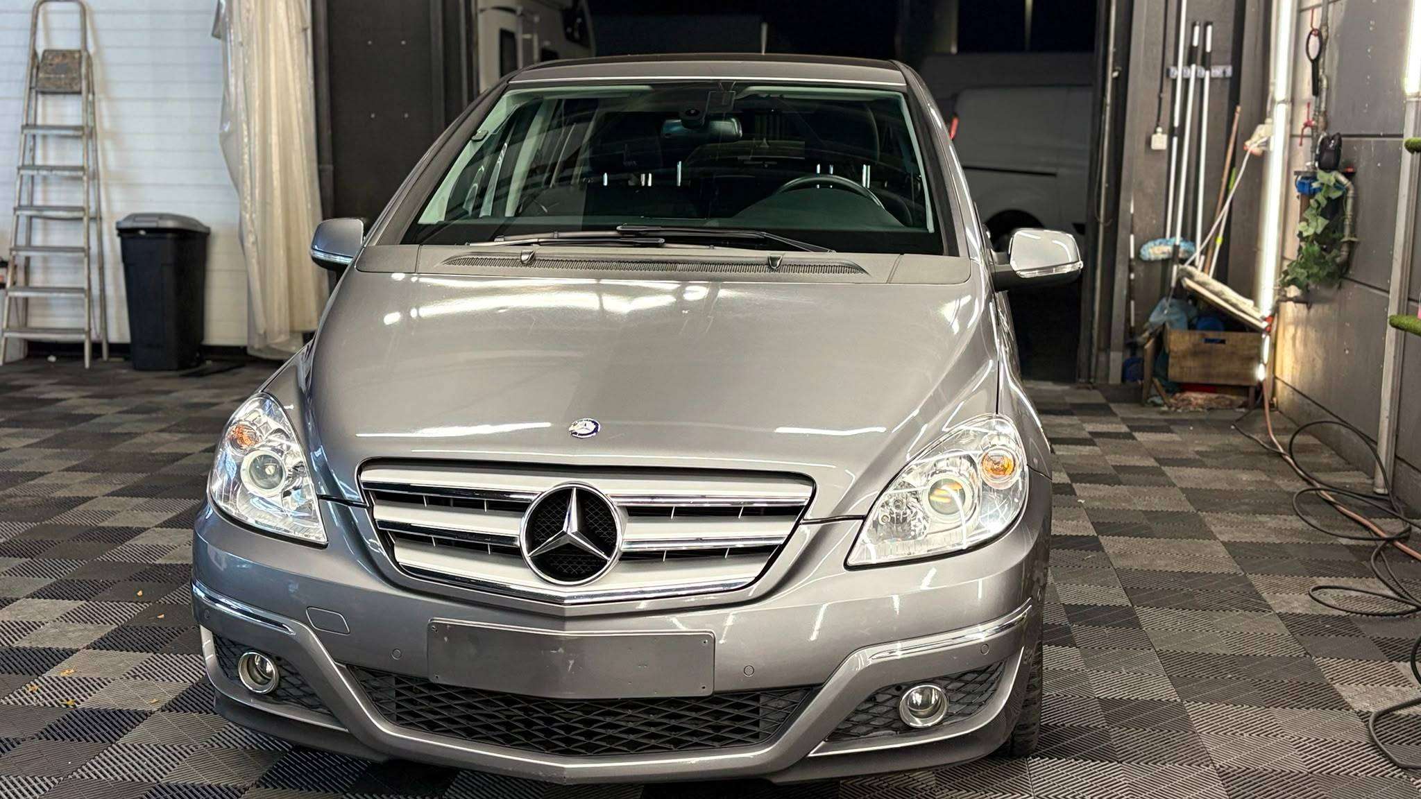 Mercedes-Benz B 180 DIESEL MANUEEL bj2011 5DEURS 150849KM