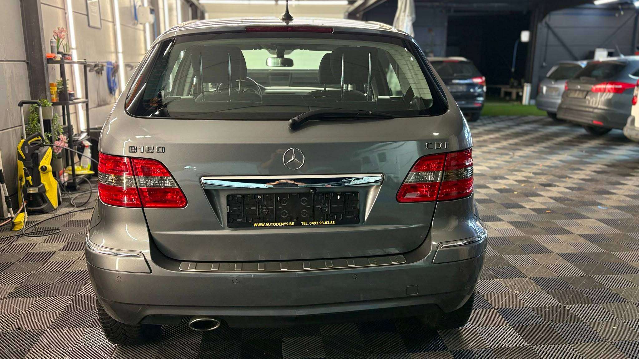 Mercedes-Benz B 180 DIESEL MANUEEL bj2011 5DEURS 150849KM