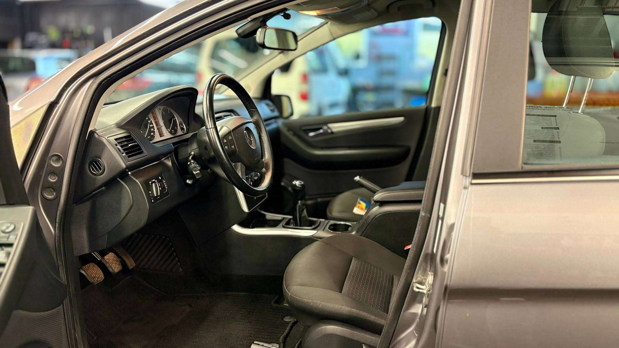 Mercedes-Benz B 180 DIESEL MANUEEL bj2011 5DEURS 150849KM
